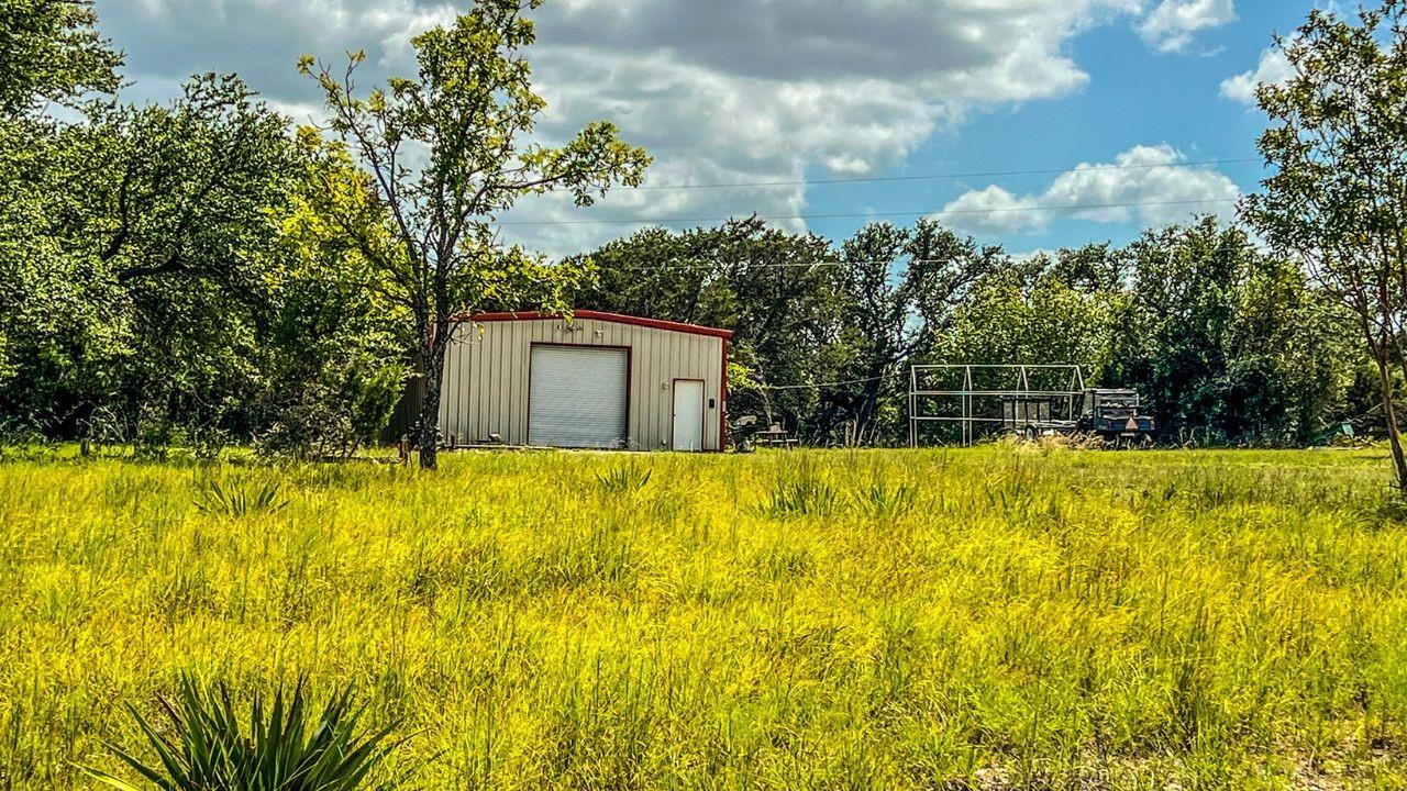 1220 County Road 225, Briggs, TX 78608