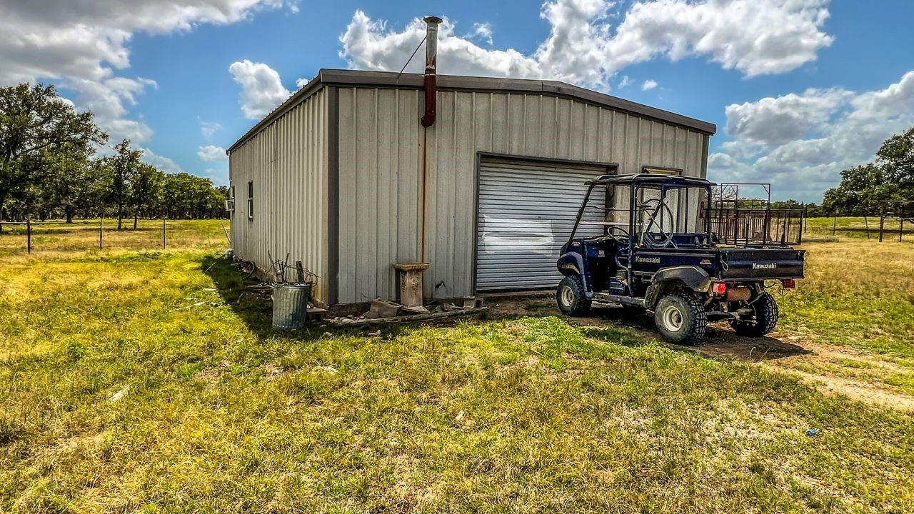 1220 County Road 225, Briggs, TX 78608