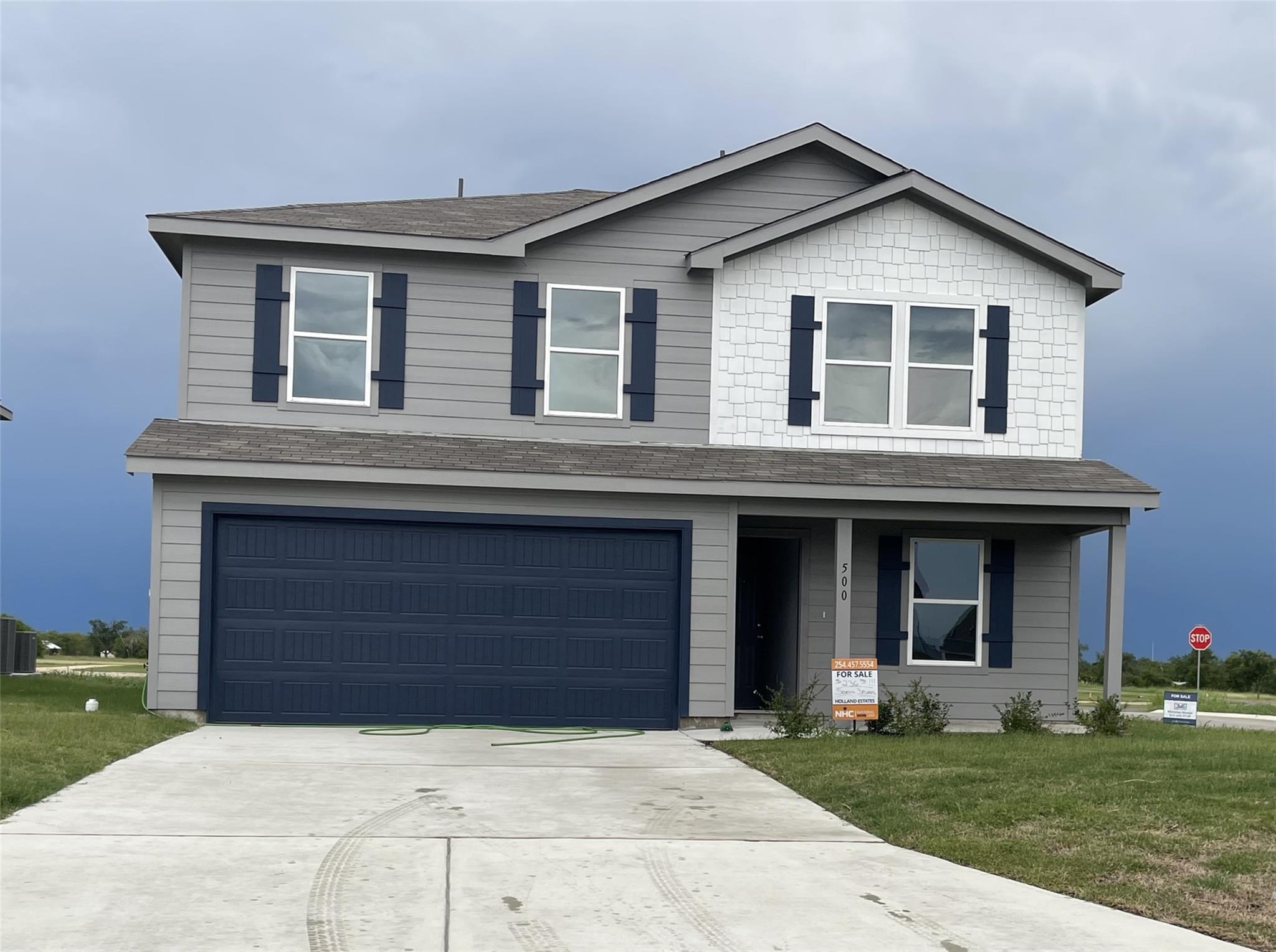 500 Rueben Ave, Holland, TX 76534