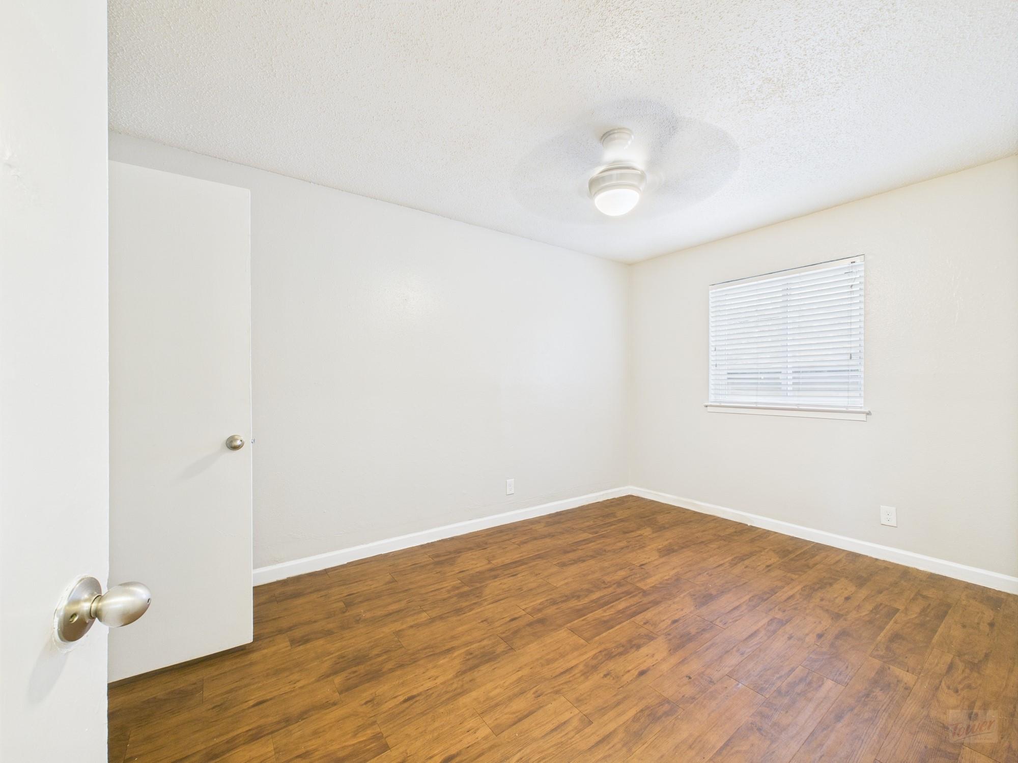 2401 Manor Rd # 136, Austin, TX 78722