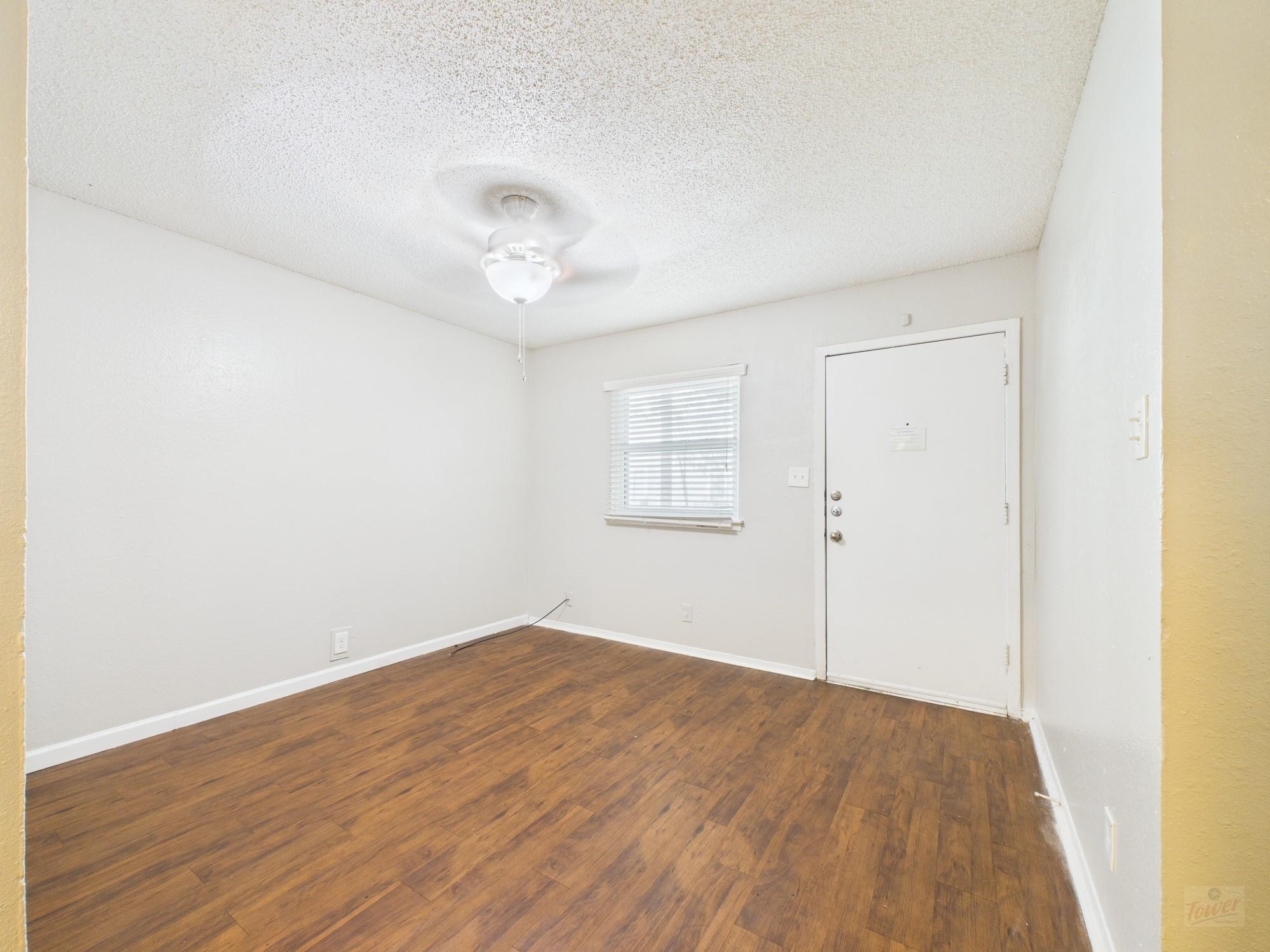 2401 Manor Rd # 136, Austin, TX 78722