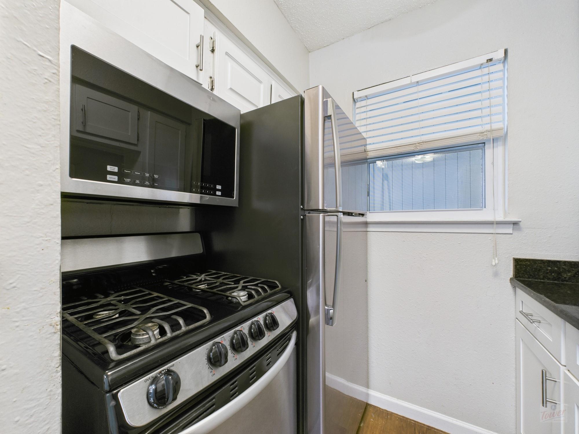 2401 Manor Rd # 136, Austin, TX 78722