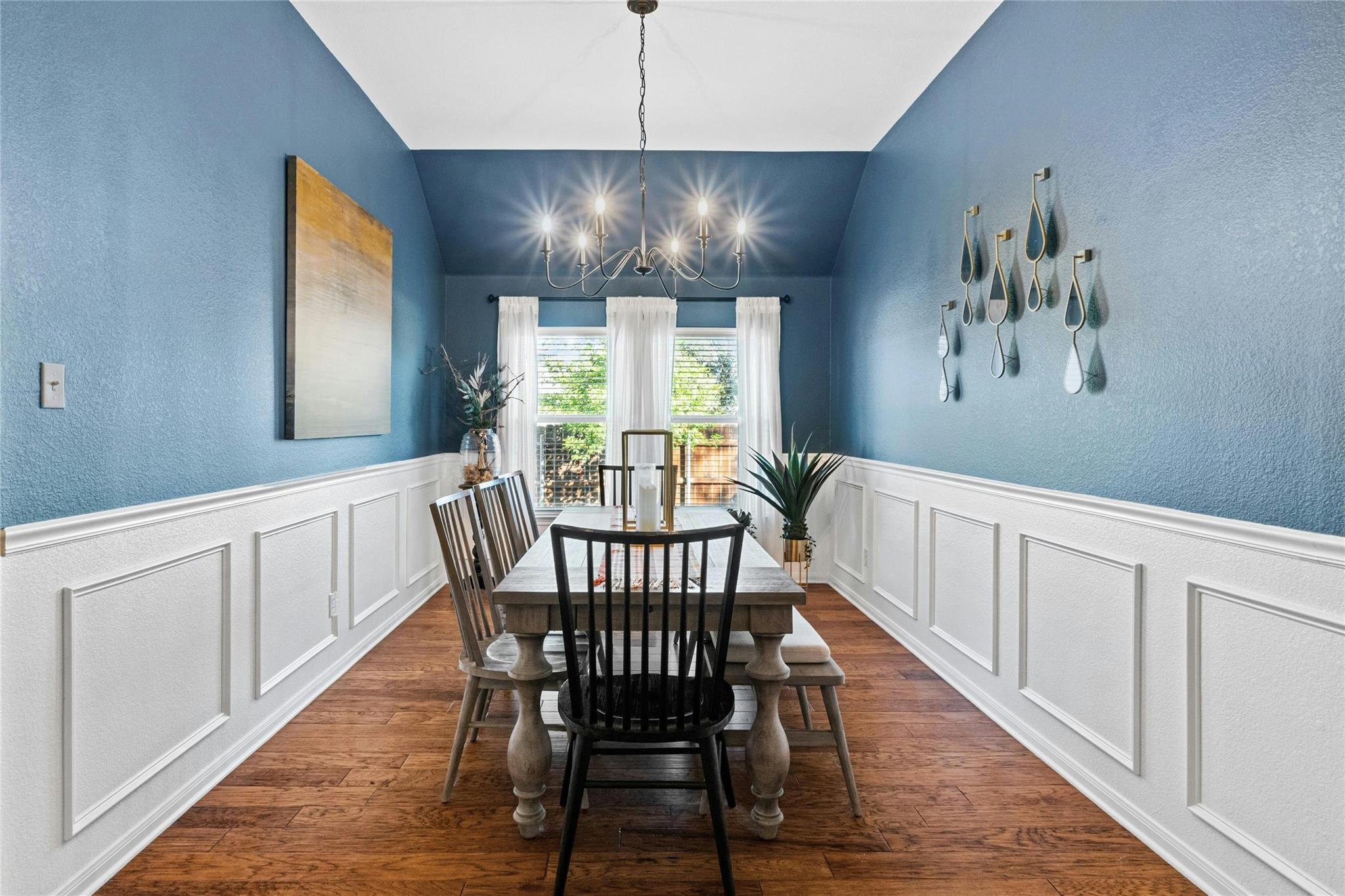 303 Olmos Dr, Leander, TX 78641