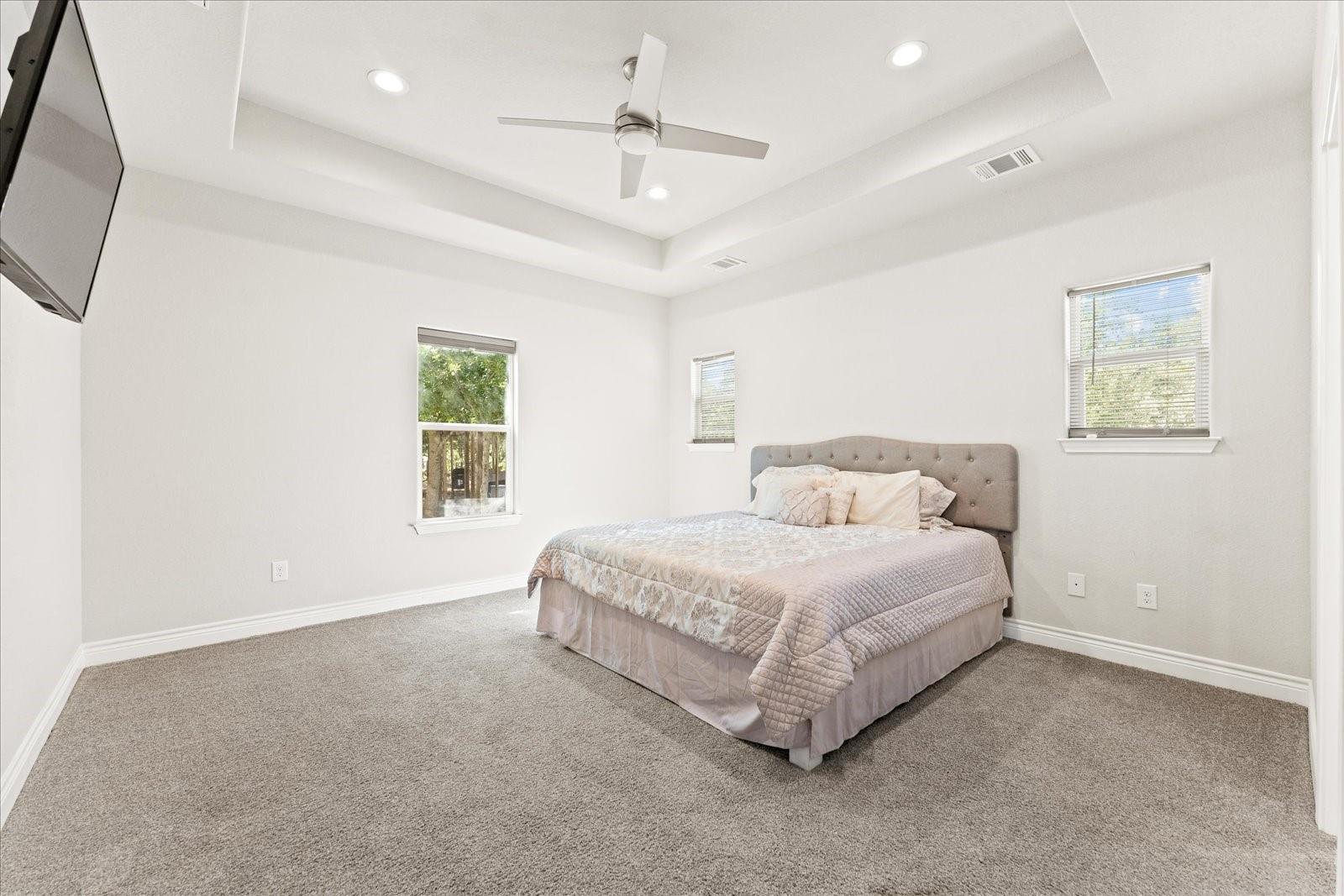 113 Tonkawa Ln, Paige, TX 78659