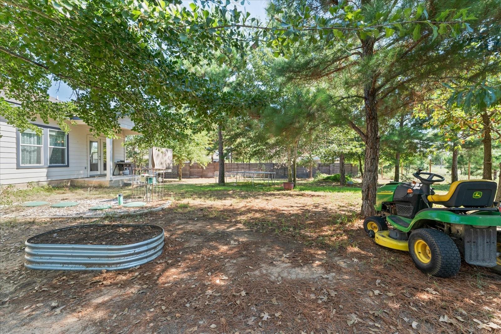 113 Tonkawa Ln, Paige, TX 78659