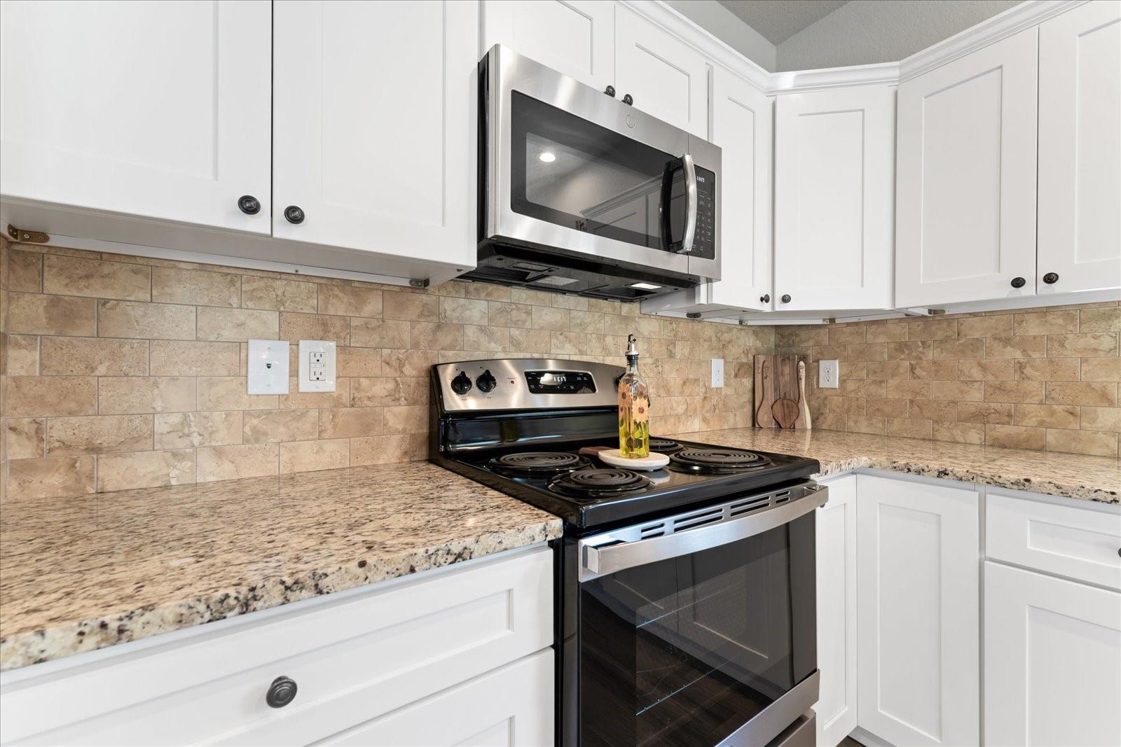 113 Tonkawa Ln, Paige, TX 78659