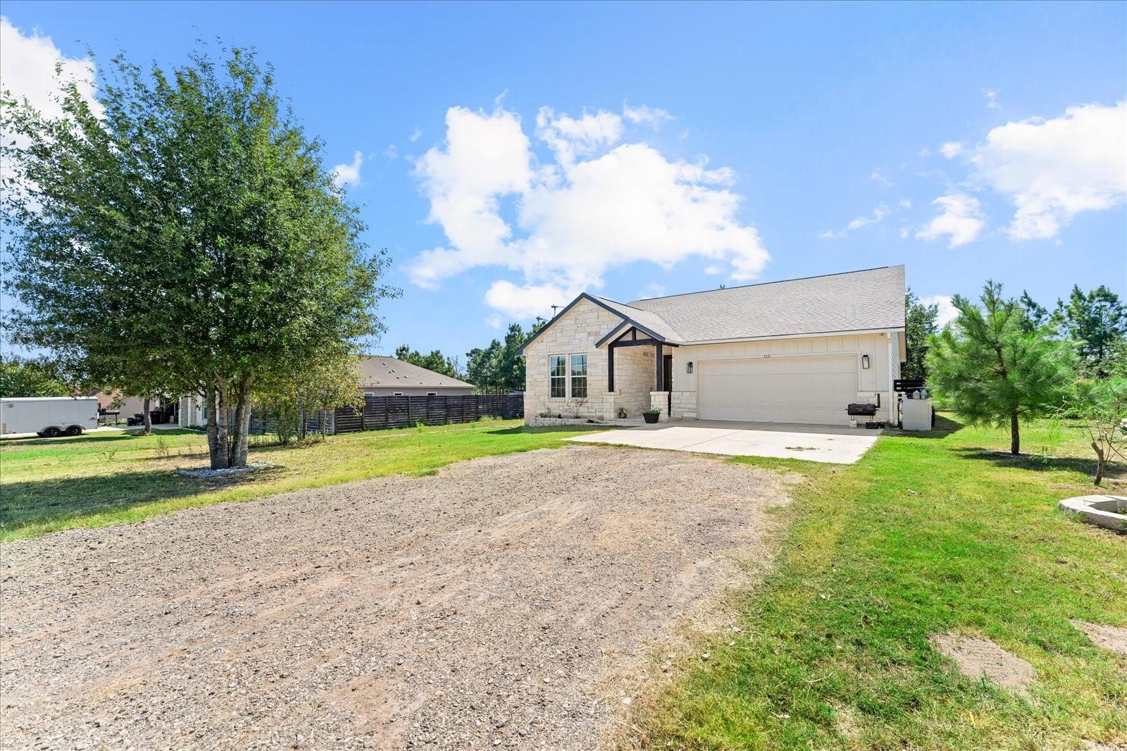 113 Tonkawa Ln, Paige, TX 78659