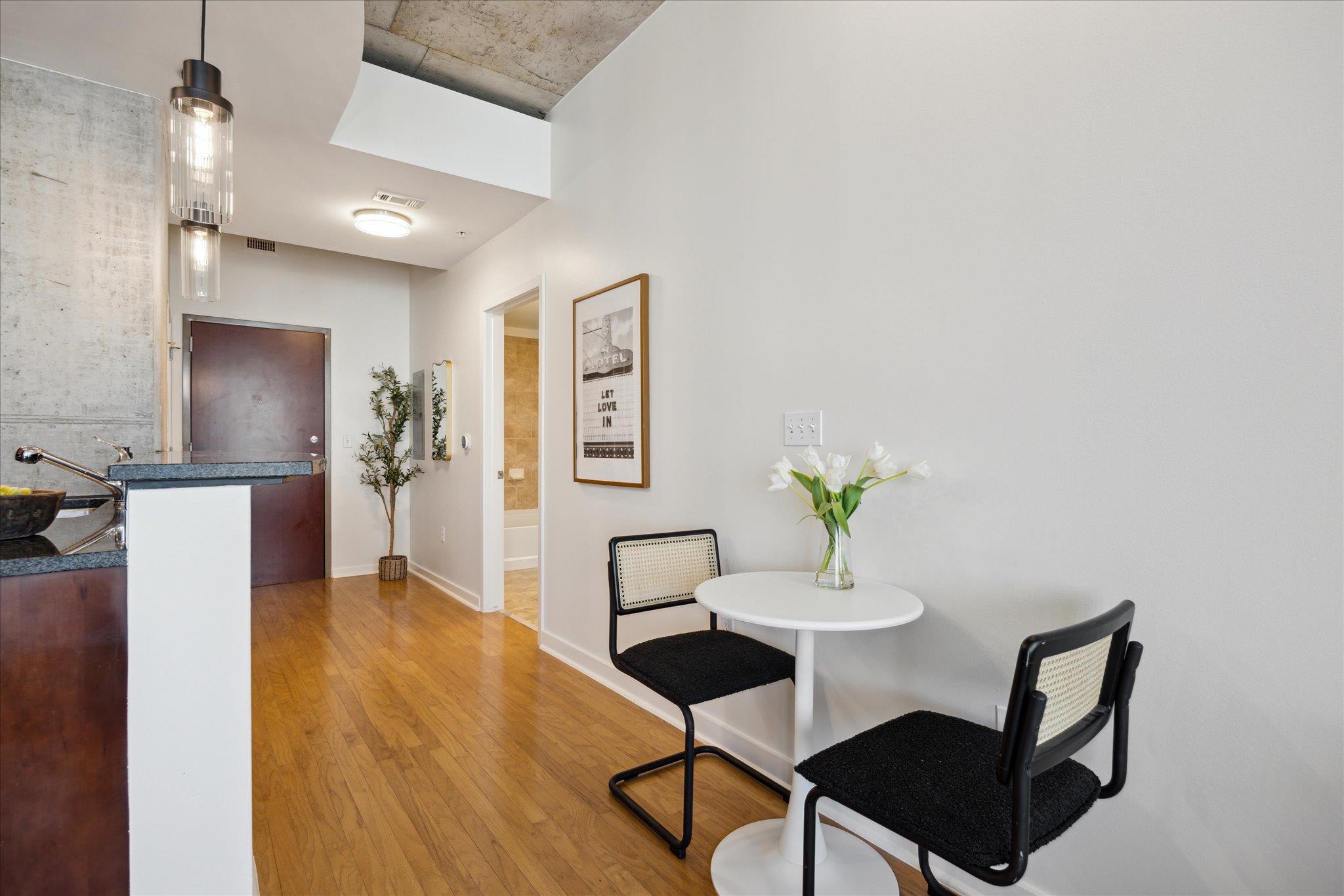 360 Nueces St # 2506, Austin, TX 78701