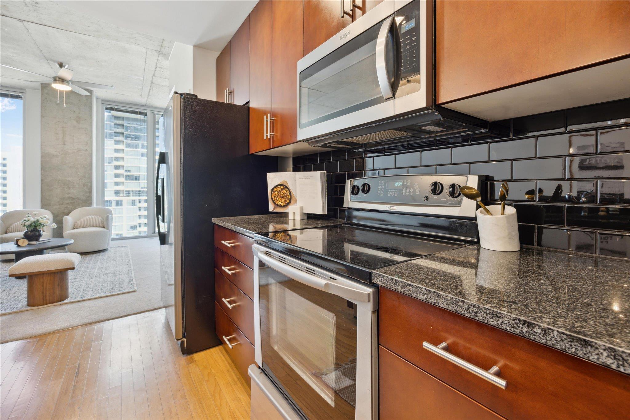 360 Nueces St # 2506, Austin, TX 78701