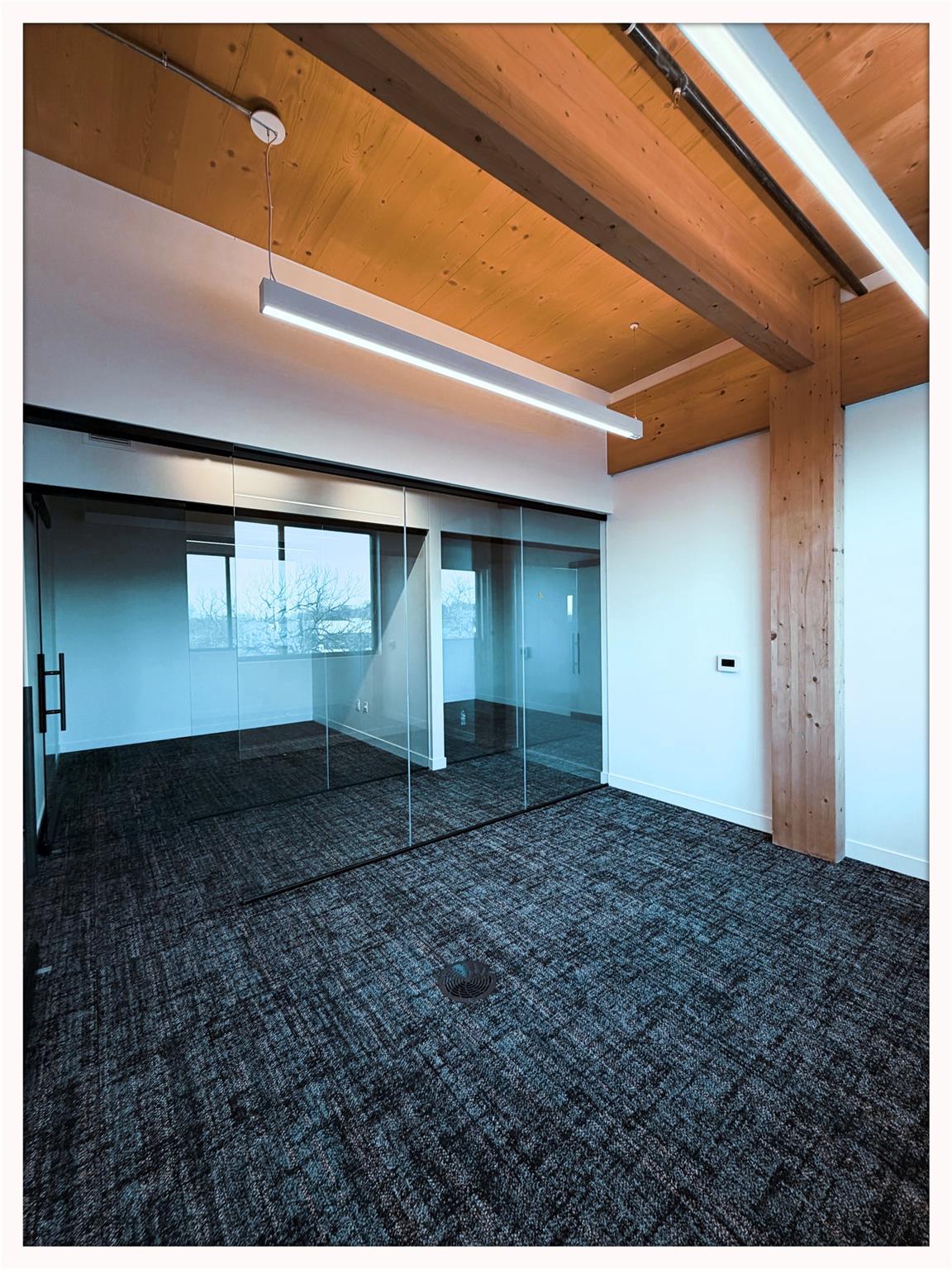 2422 7th St E, Austin, TX 78702