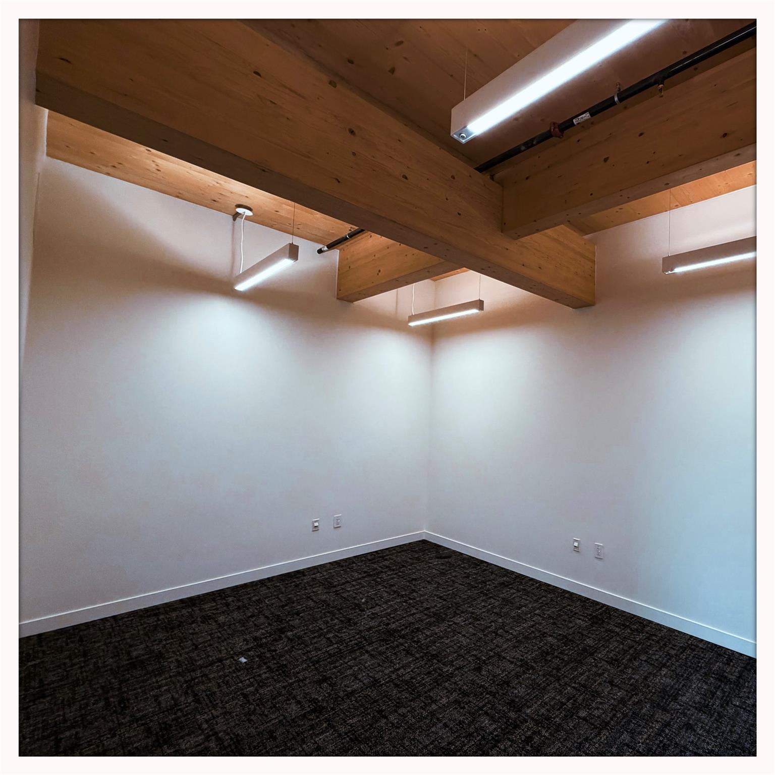 2422 7th St E, Austin, TX 78702