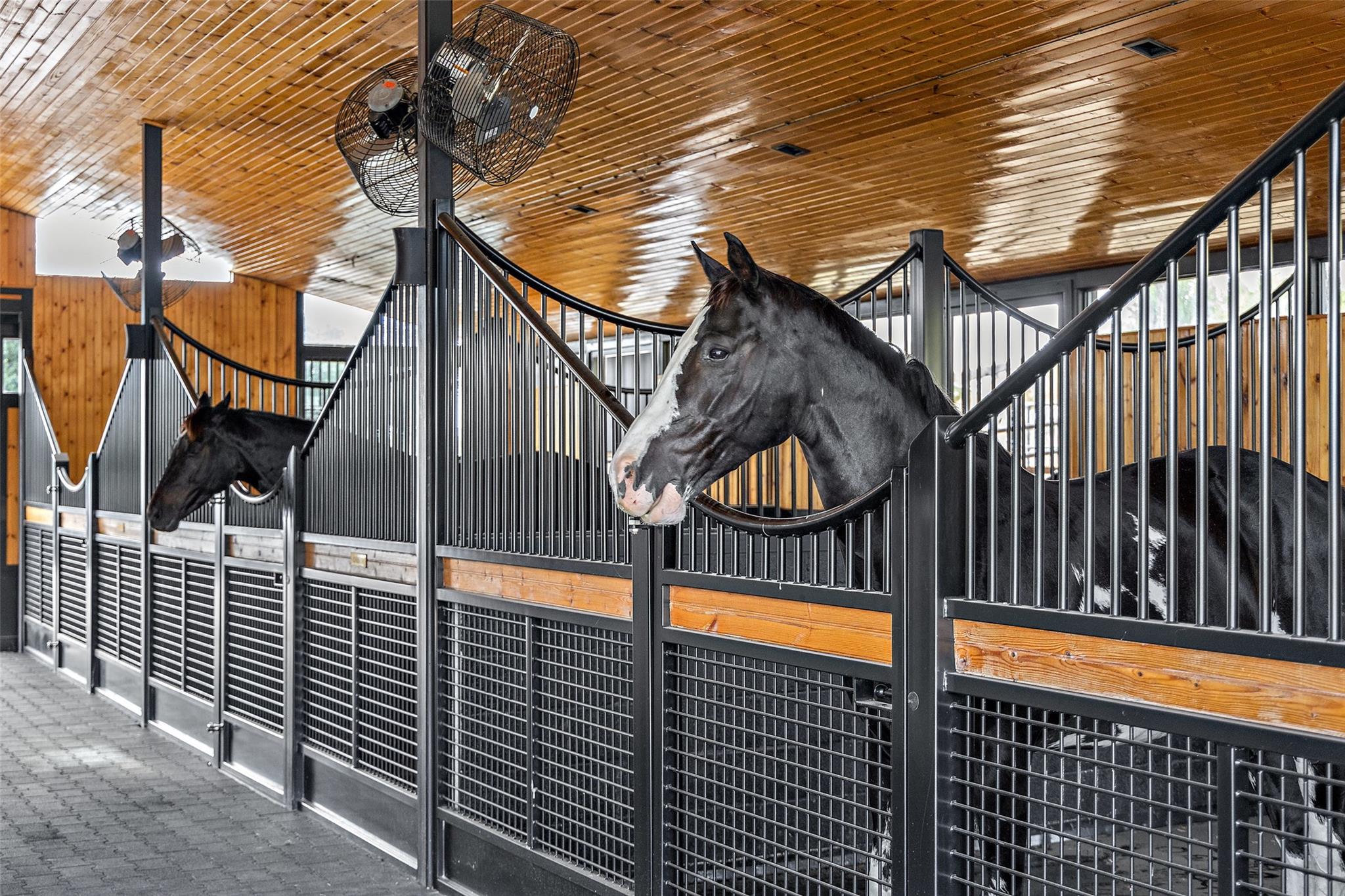 2412 Bee Creek Rd, Spicewood, TX 78669