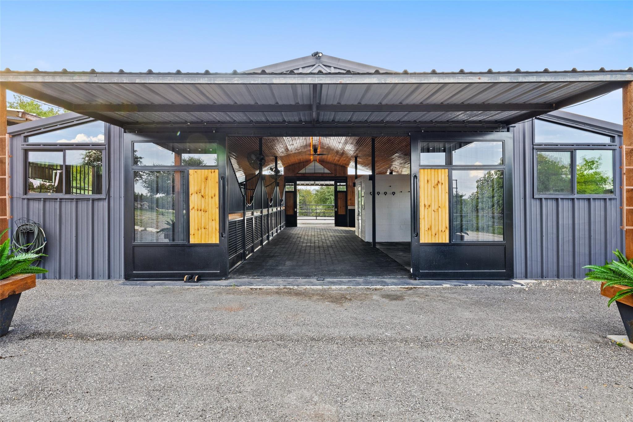 2412 Bee Creek Rd, Spicewood, TX 78669