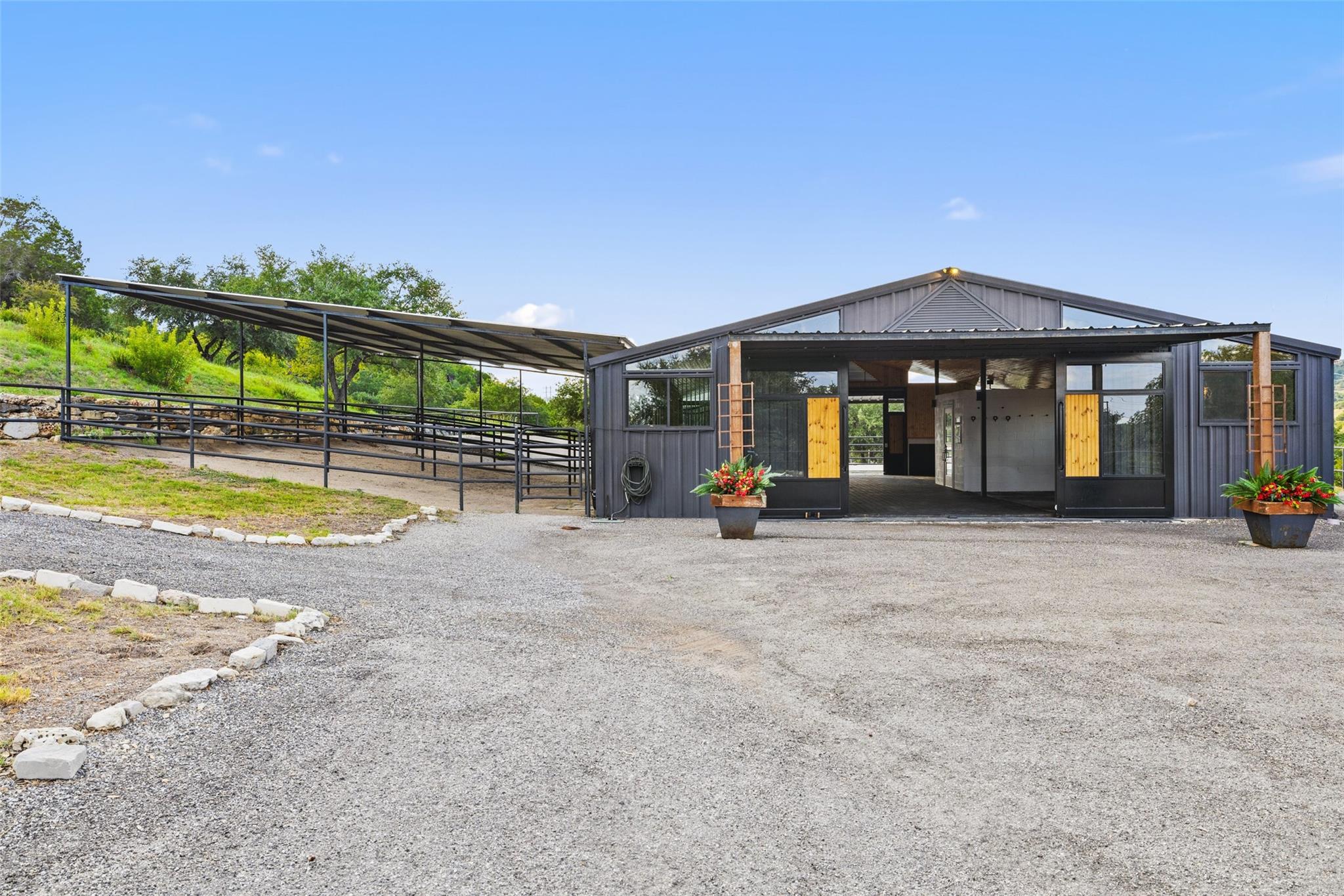 2412 Bee Creek Rd, Spicewood, TX 78669