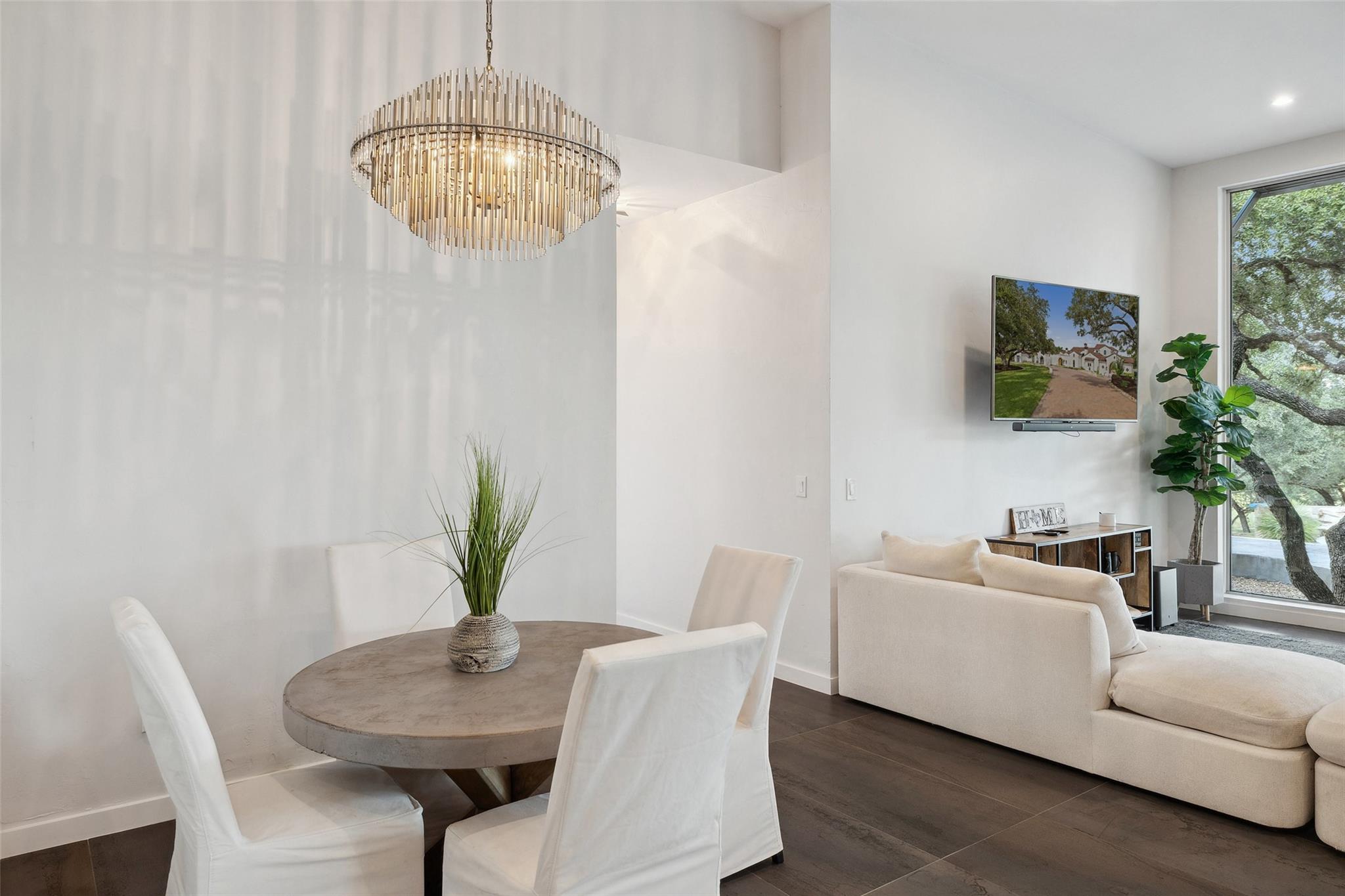 2412 Bee Creek Rd, Spicewood, TX 78669