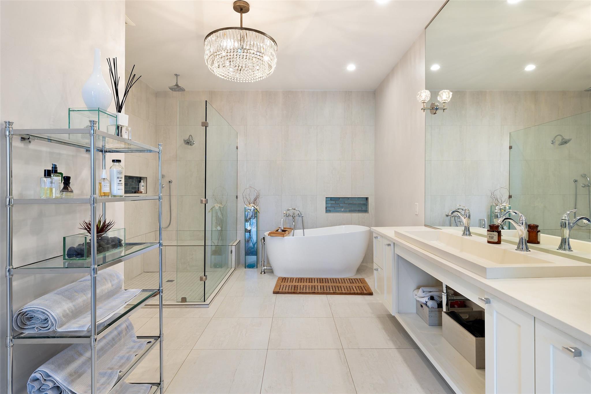 2412 Bee Creek Rd, Spicewood, TX 78669