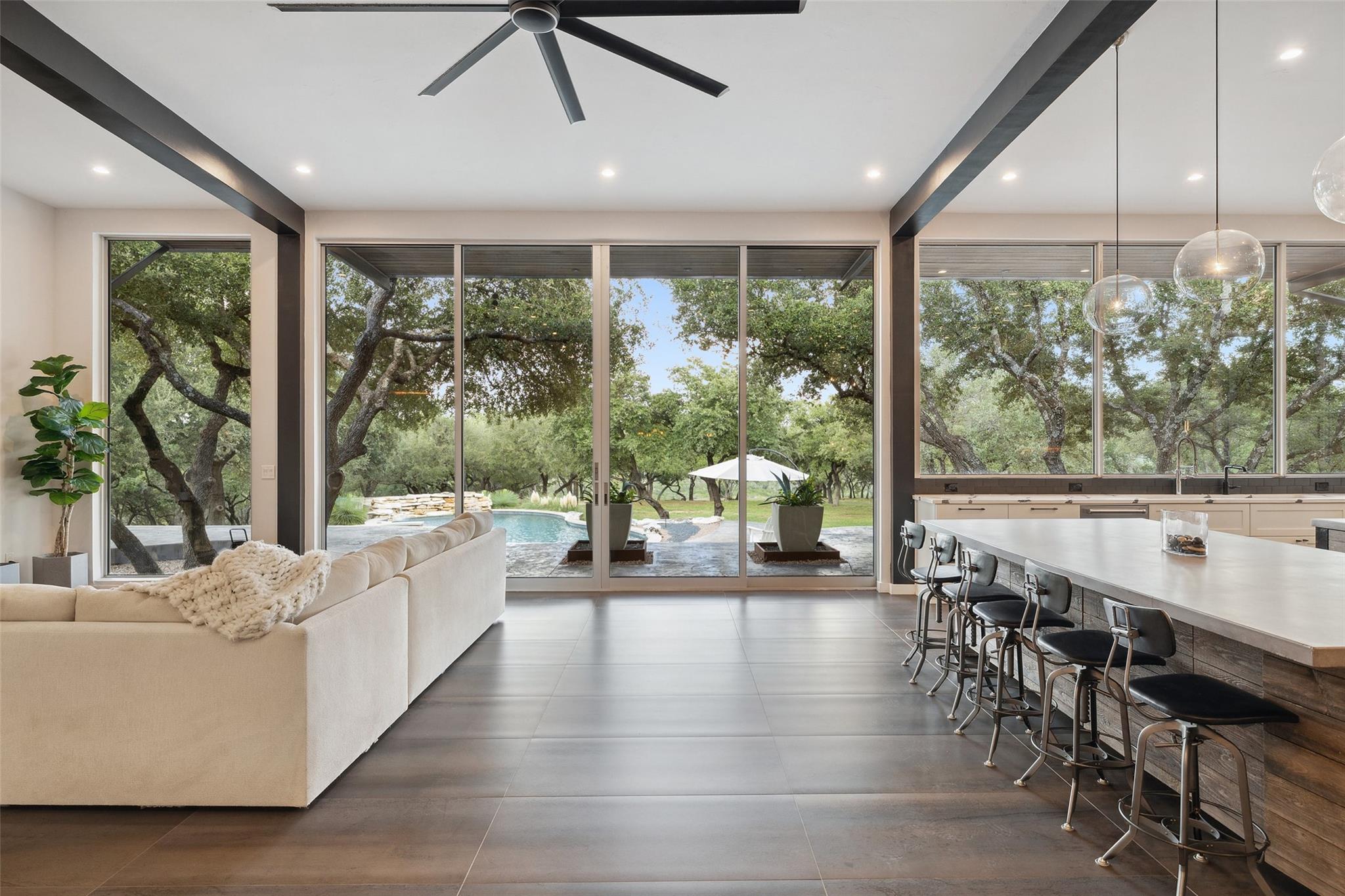 2412 Bee Creek Rd, Spicewood, TX 78669