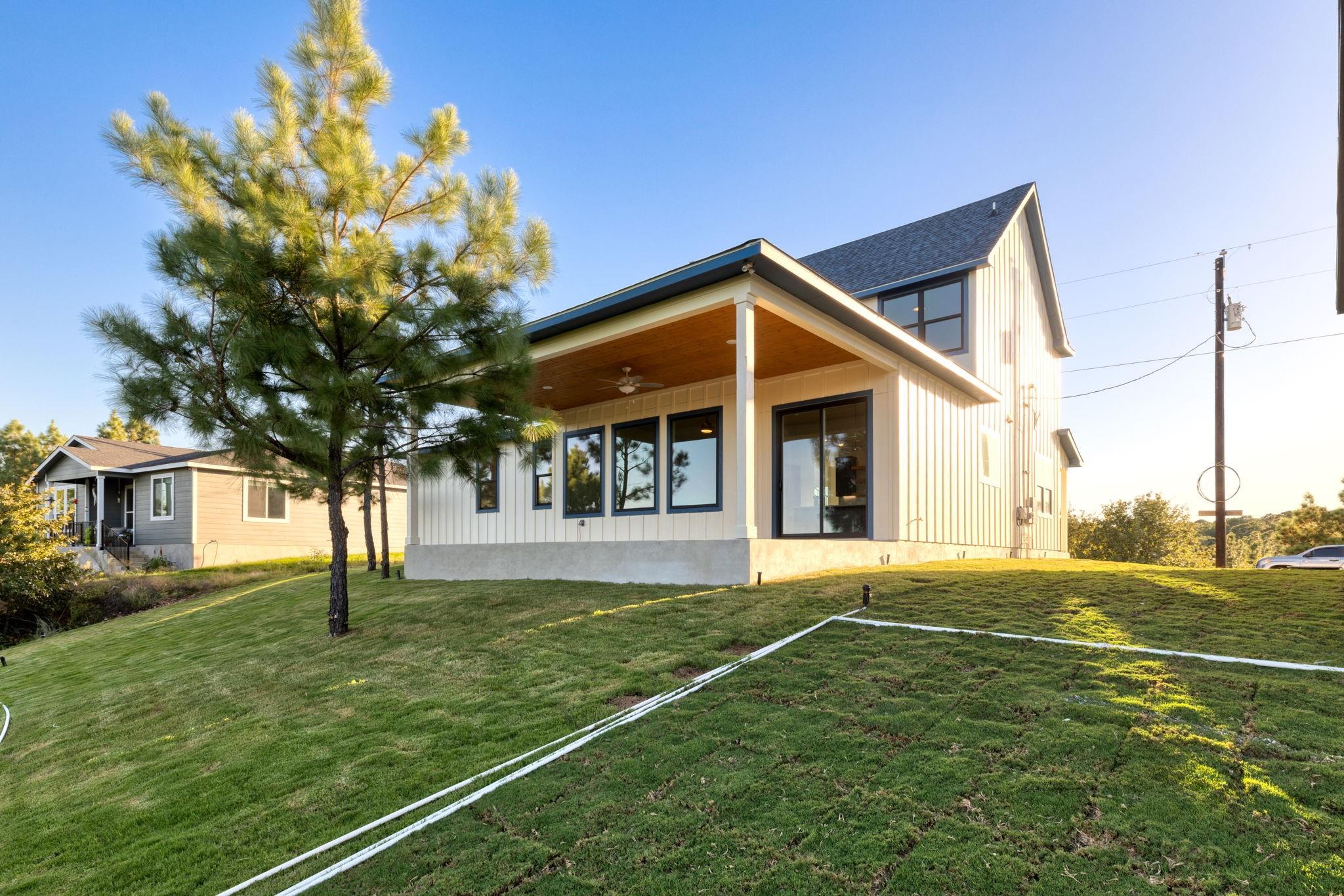 107 Onini Ct, Bastrop, TX 78602