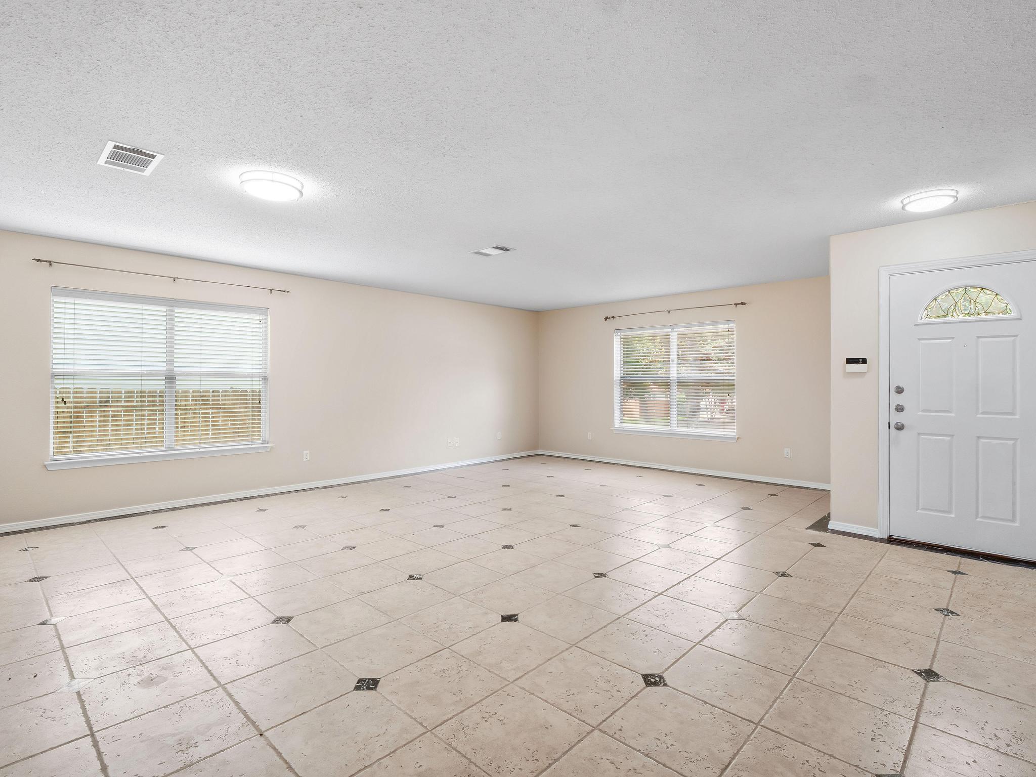 2727 High Point Dr, Round Rock, TX 78664