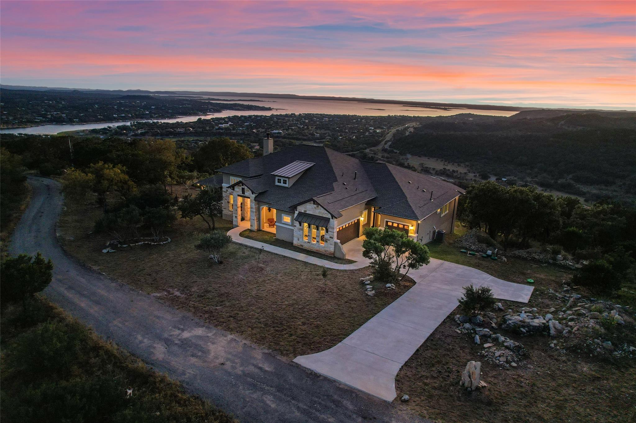 235 Chestnut Xing, Burnet, TX 78611