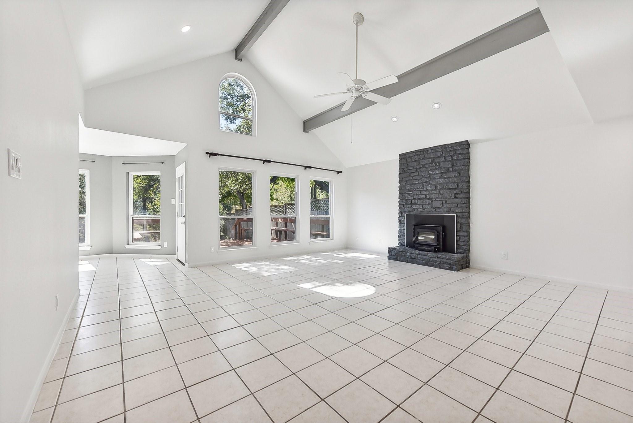 324 Sailmaster St, Lakeway, TX 78734
