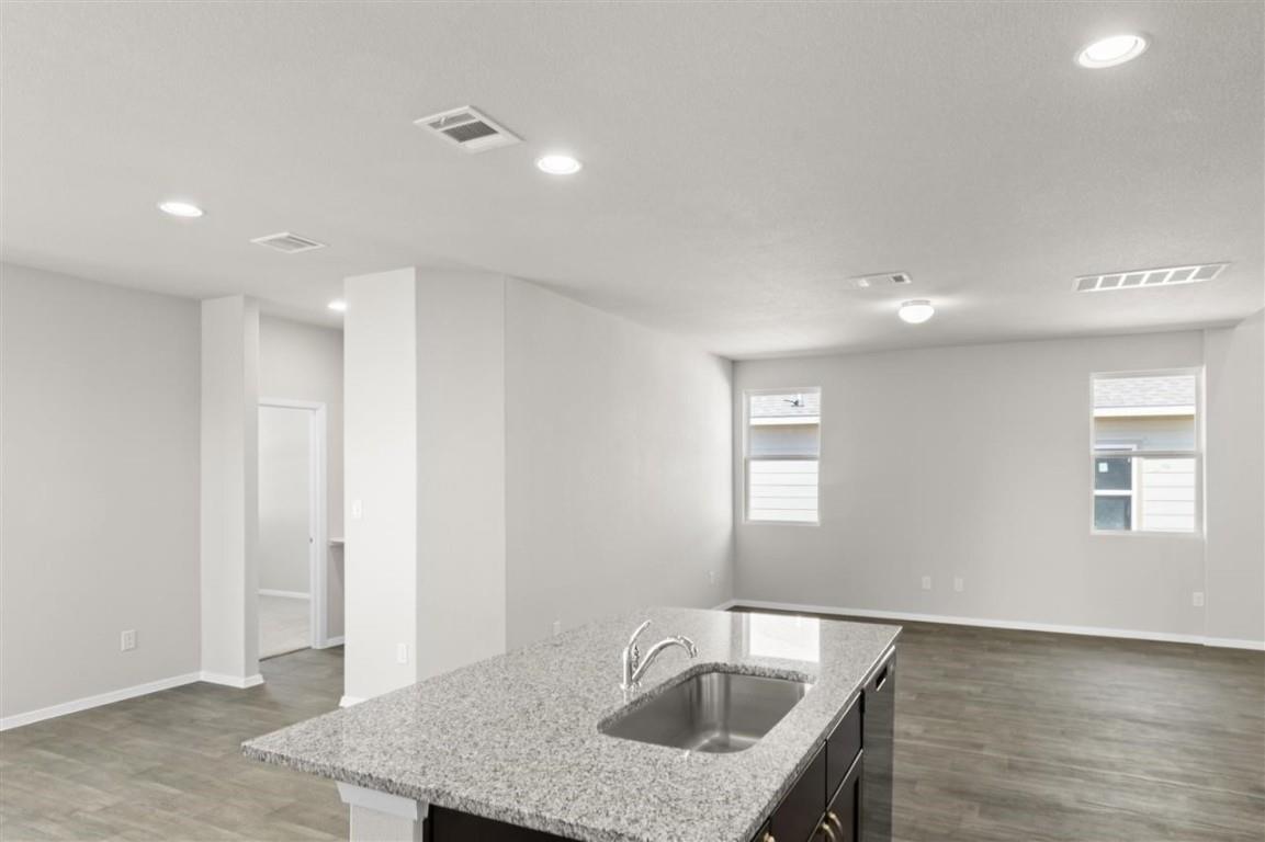 134 Bluestem Dr, Elgin, TX 78621