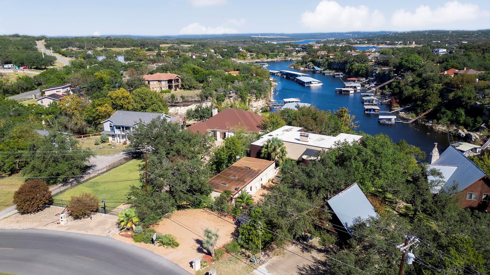 22124 Briarcliff Dr, Spicewood, TX 78669