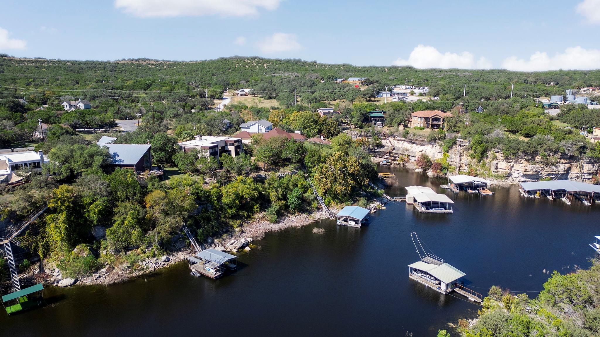 22124 Briarcliff Dr, Spicewood, TX 78669