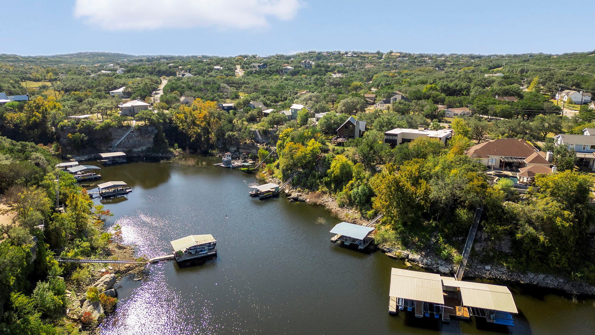 22124 Briarcliff Dr, Spicewood, TX 78669