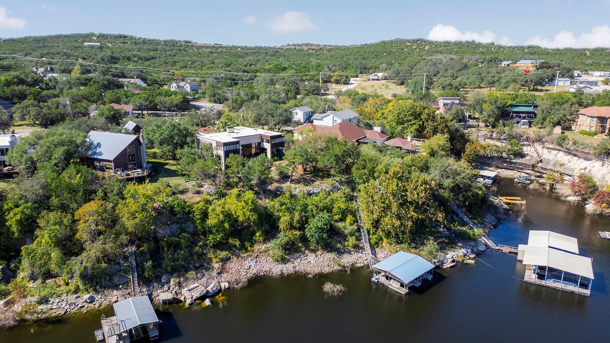 22124 Briarcliff Dr, Spicewood, TX 78669