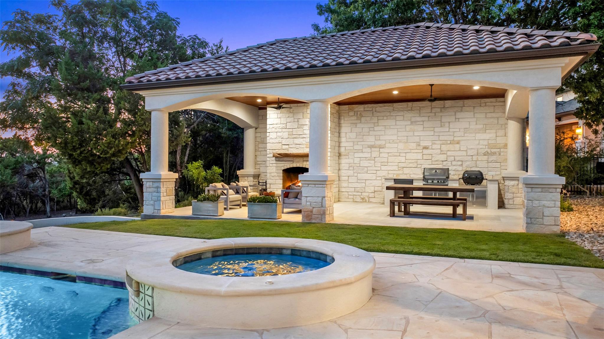 211 Bella Cima Dr, Austin, TX 78734