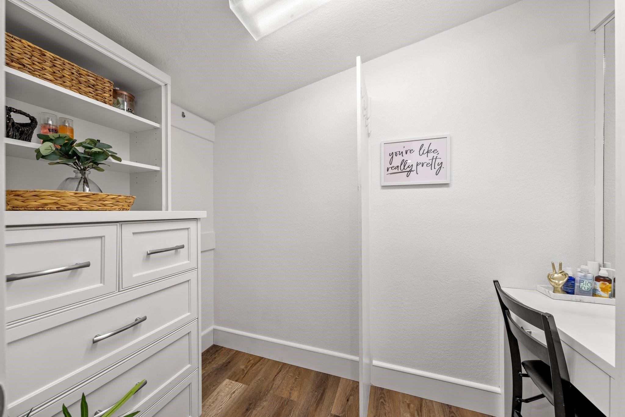 907 W Travis St, Fredericksburg, TX 78624