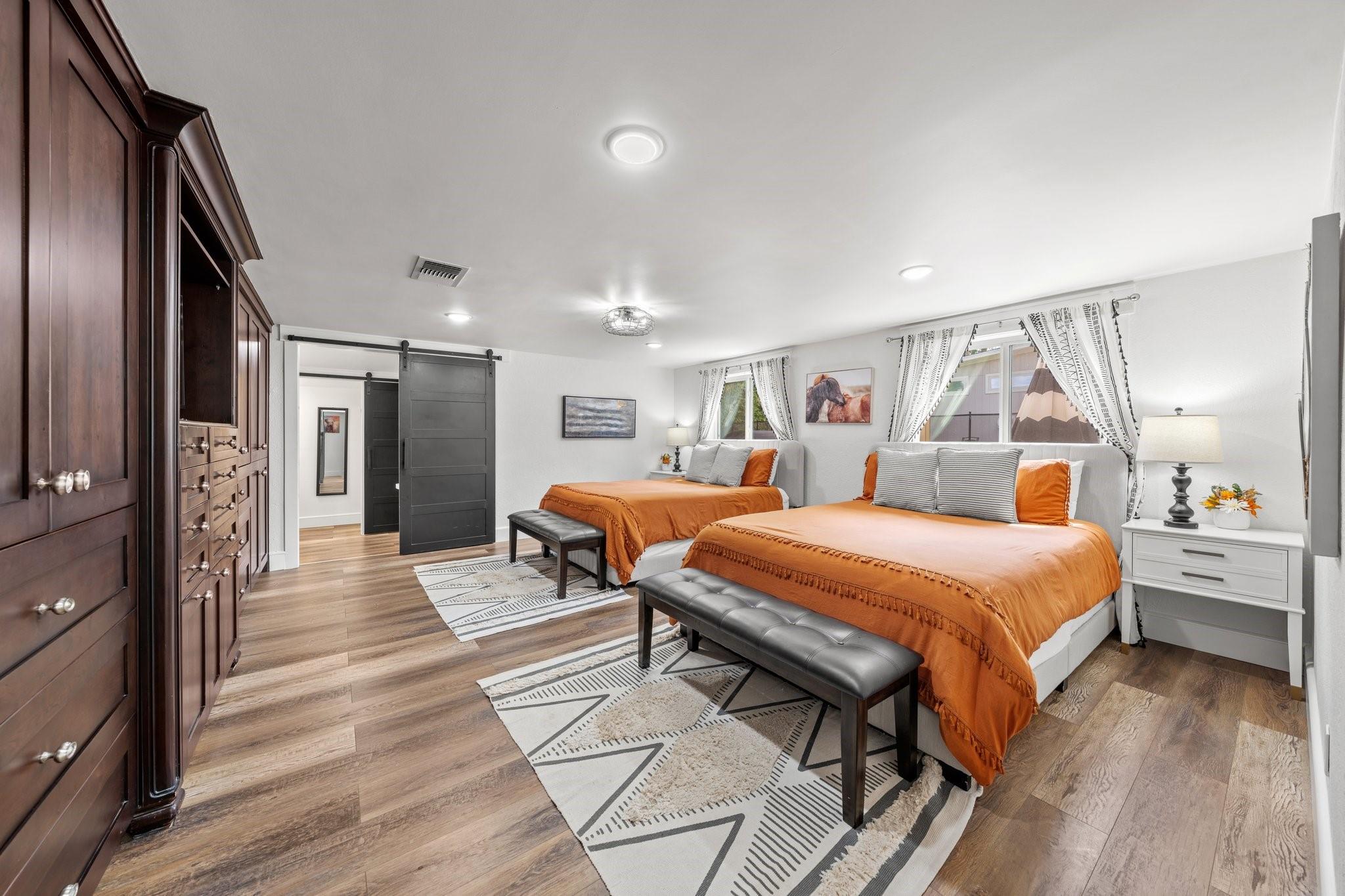 907 W Travis St, Fredericksburg, TX 78624