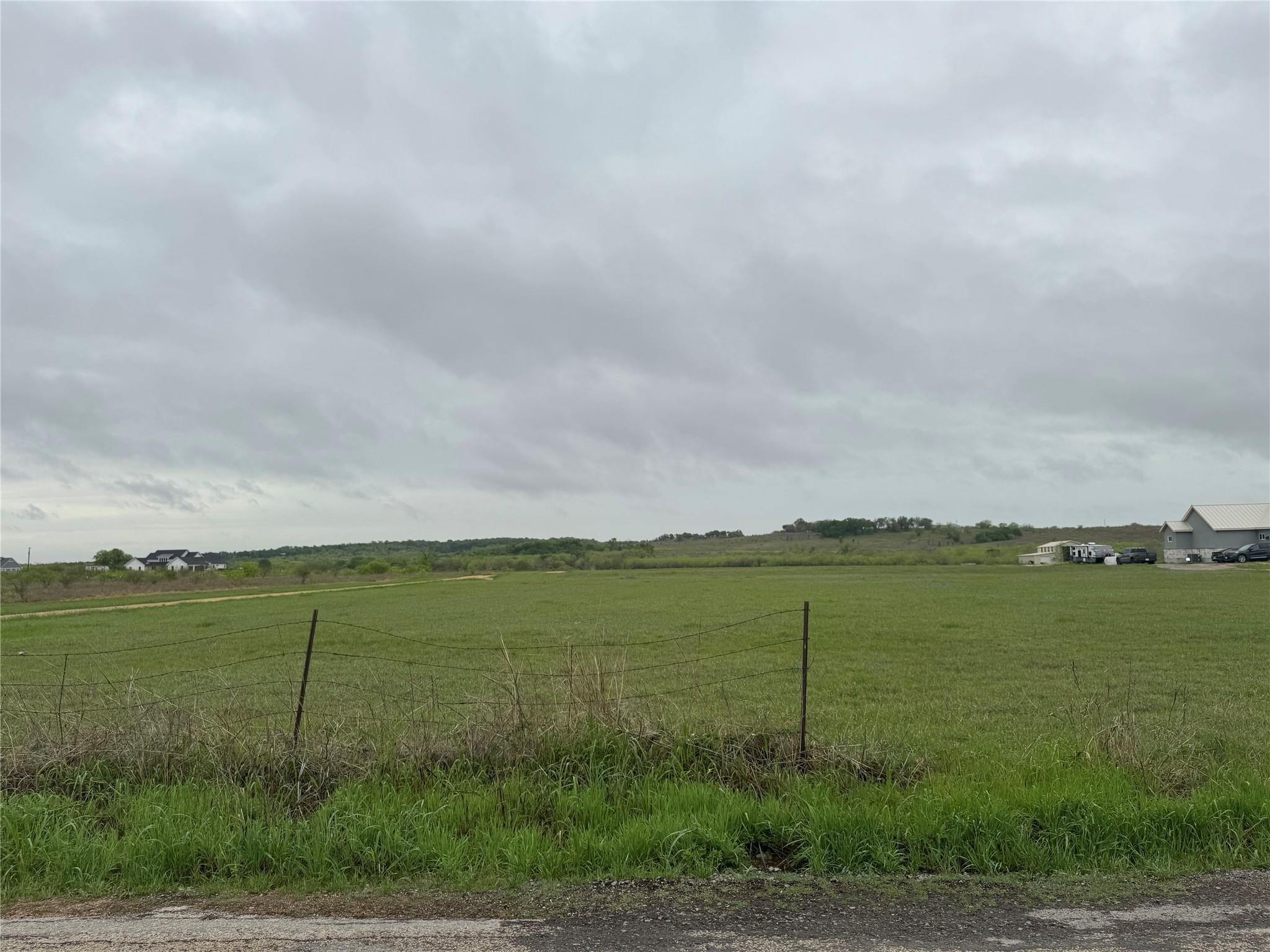 109 Black Ankle Rd, Lockhart, TX 78644