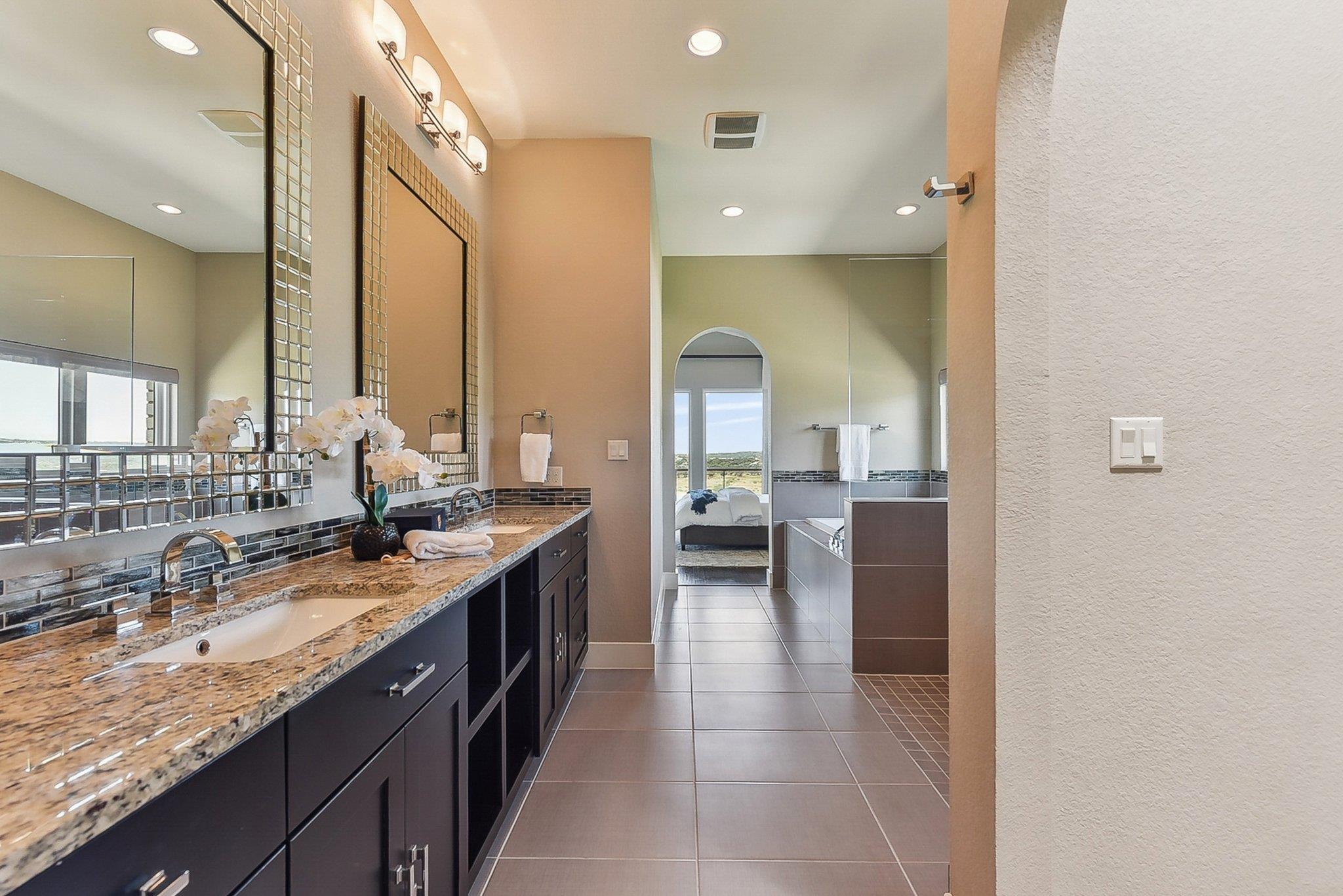 1612 Watercliffe Dr, Lago Vista, TX 78645