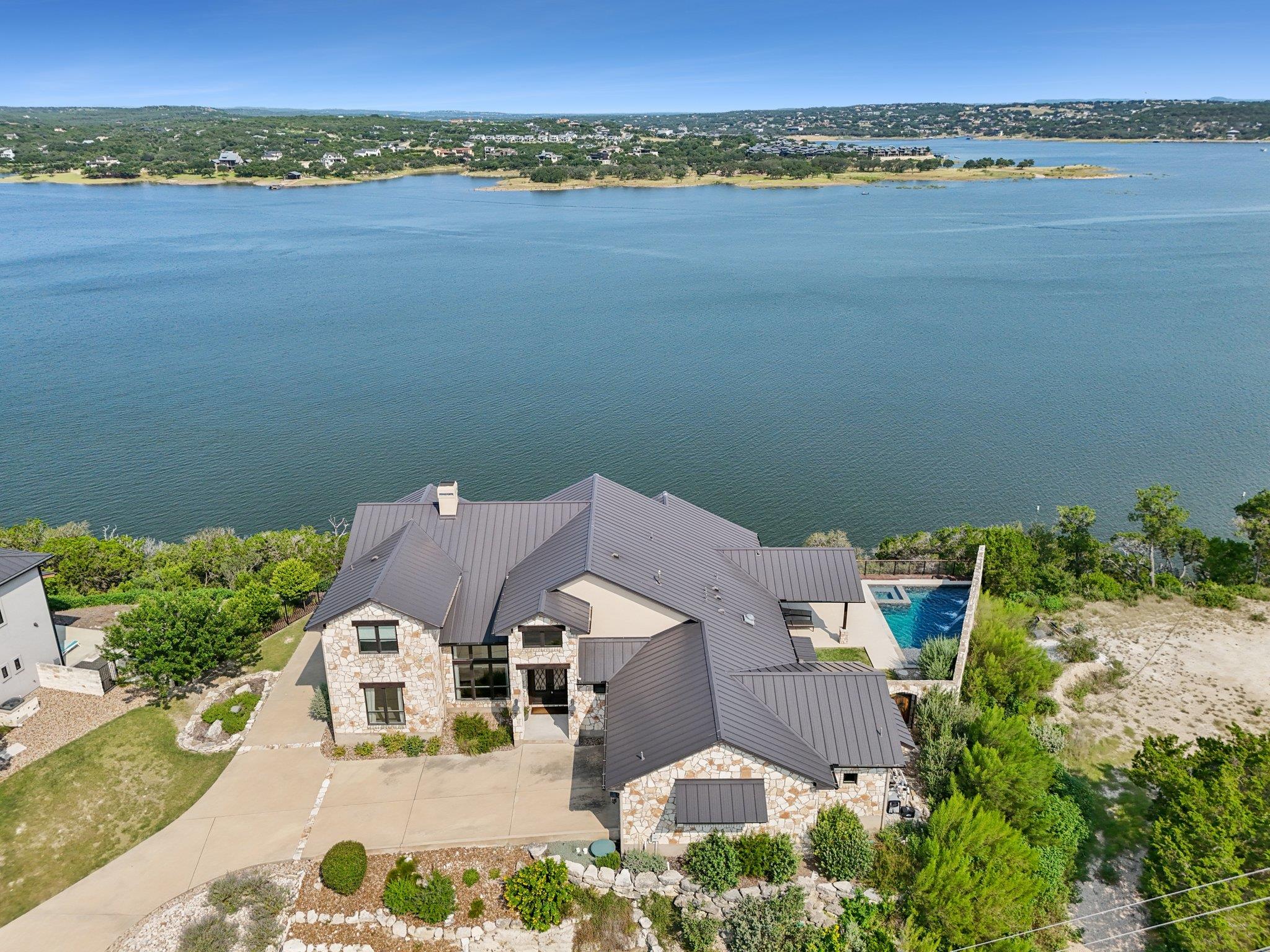 1612 Watercliffe Dr, Lago Vista, TX 78645