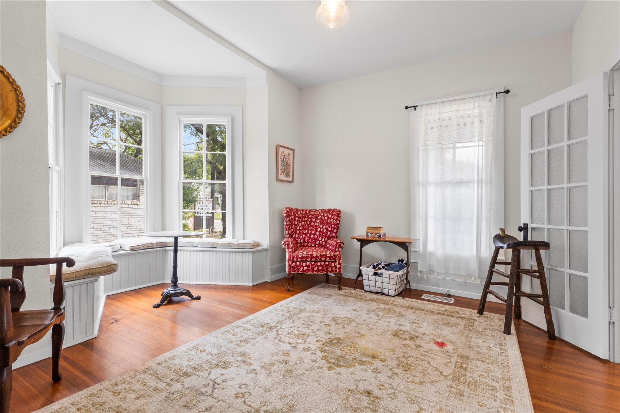 214 W University Ave, Georgetown, TX 78626