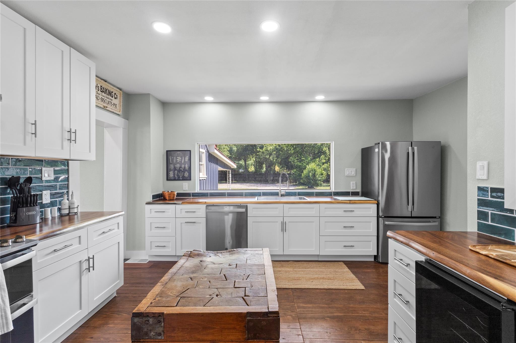 214 W University Ave, Georgetown, TX 78626