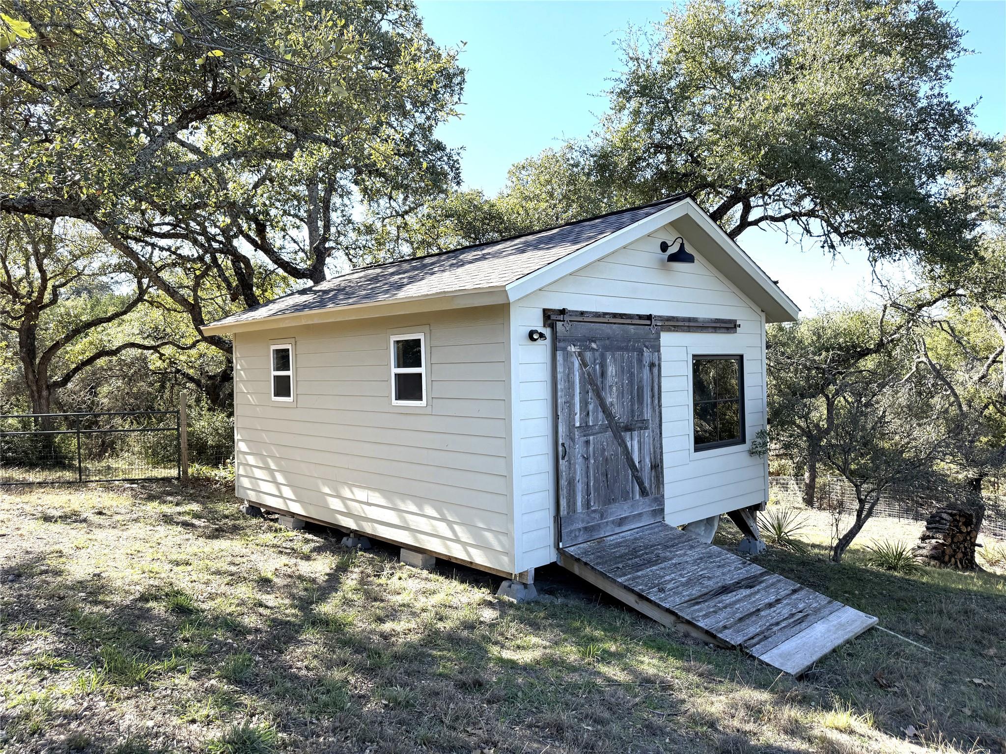 182 Belle Dr, Wimberley, TX 78676
