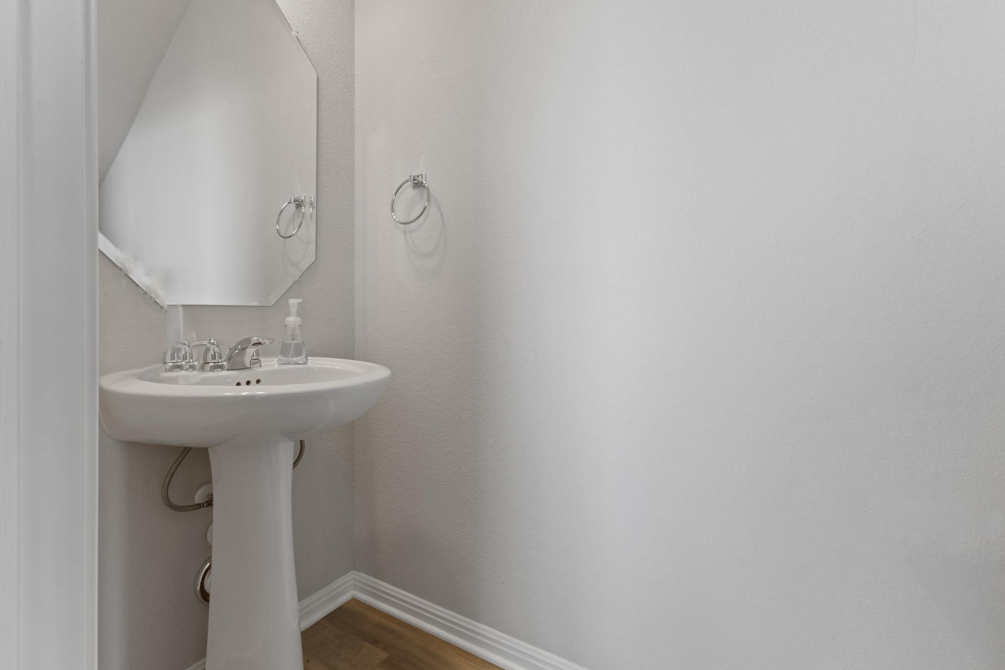 180 Macarthur Dr, Leander, TX 78641