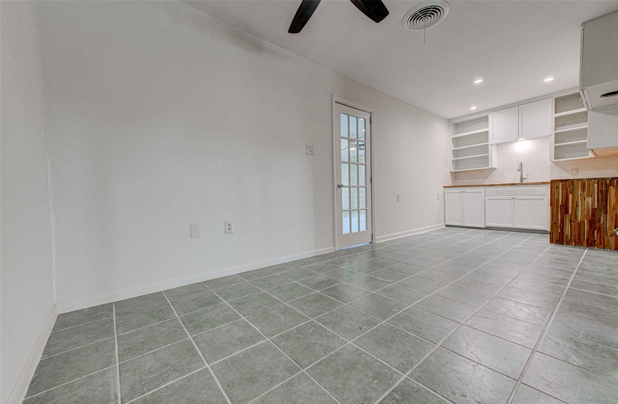 110 W Saint Johns Ave, Austin, TX 78752