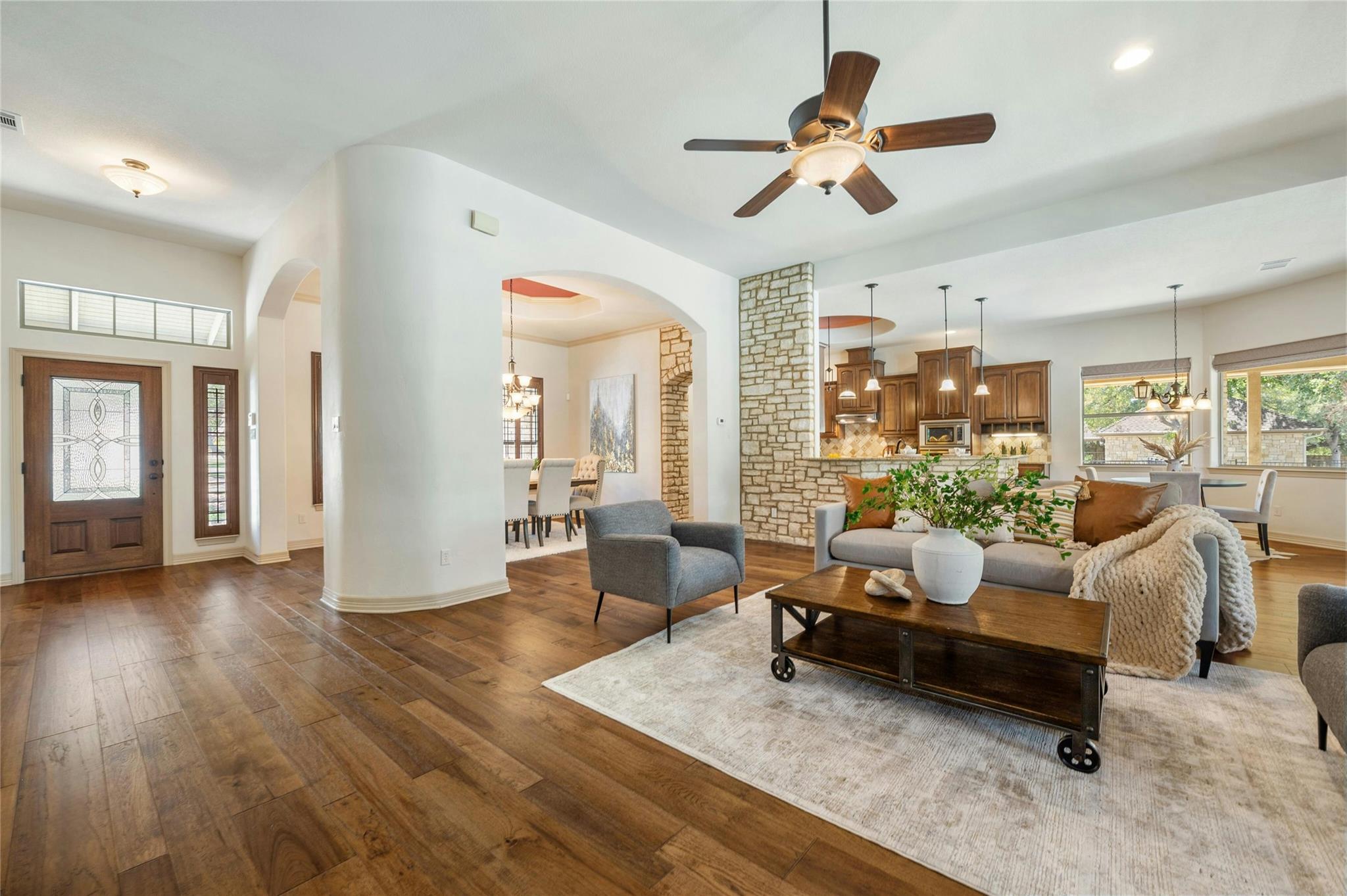 201 Roble Roja Dr, Georgetown, TX 78633