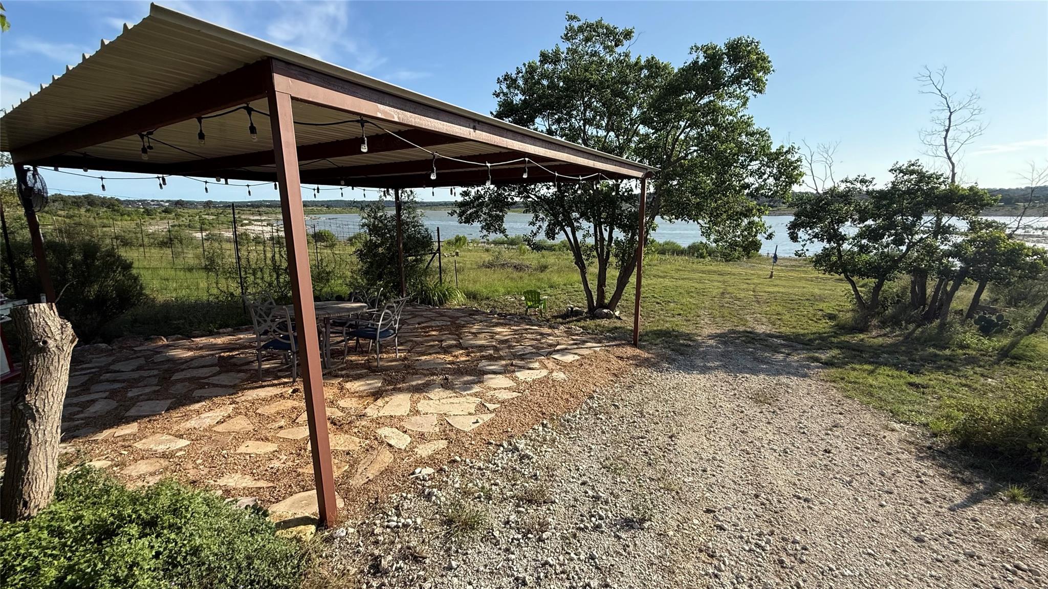 2198 Lakeshore Dr, Canyon Lake, TX 78133