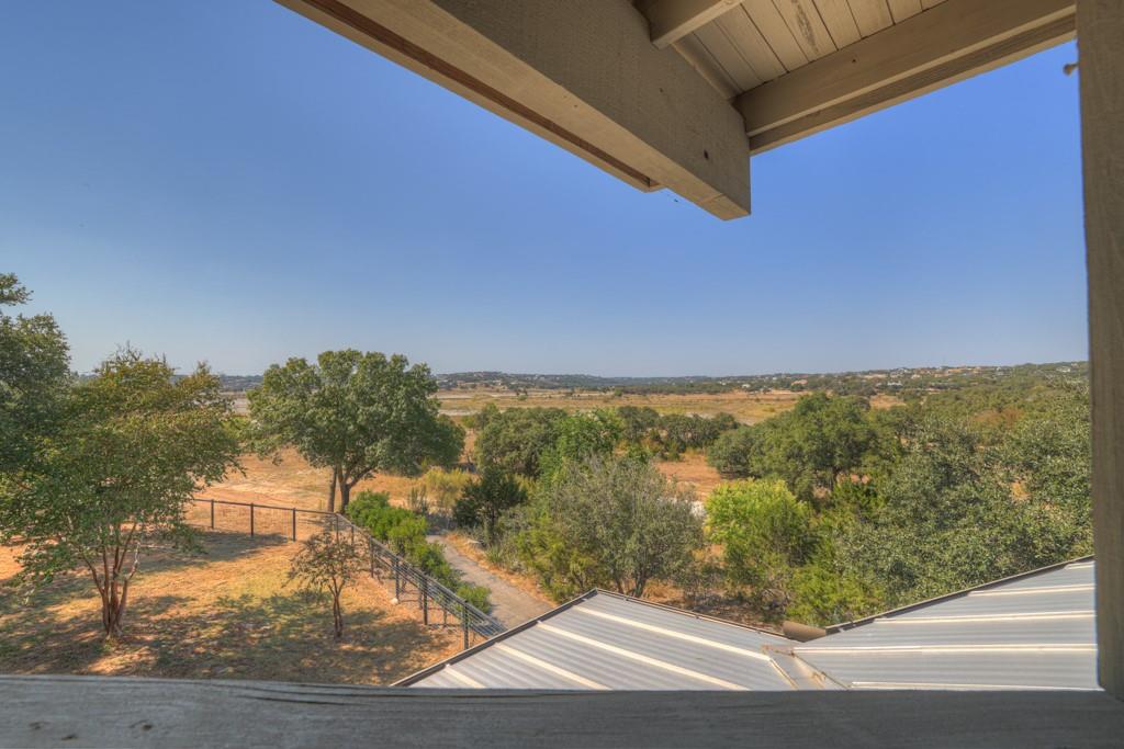 2198 Lakeshore Dr, Canyon Lake, TX 78133