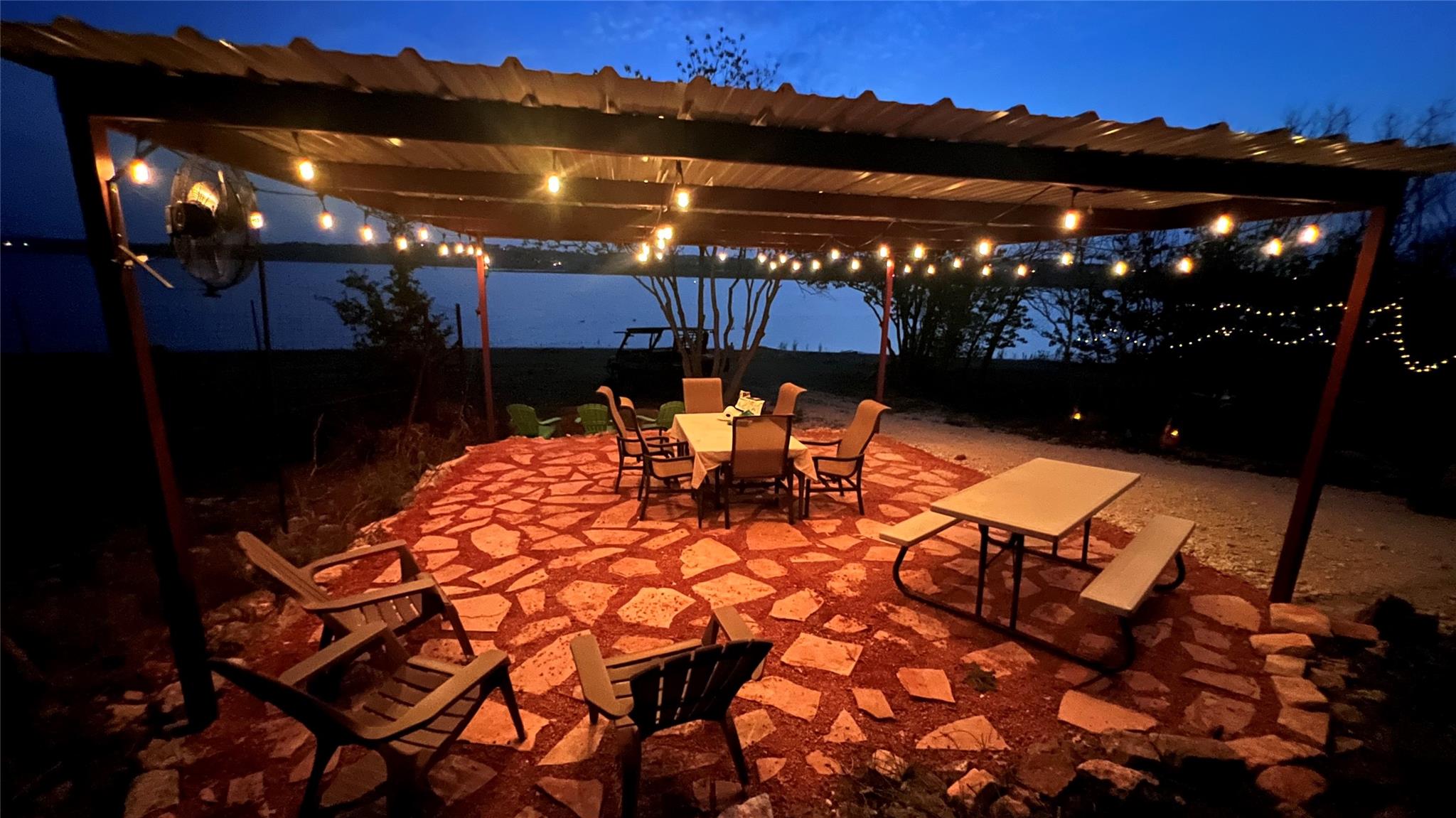 2198 Lakeshore Dr, Canyon Lake, TX 78133