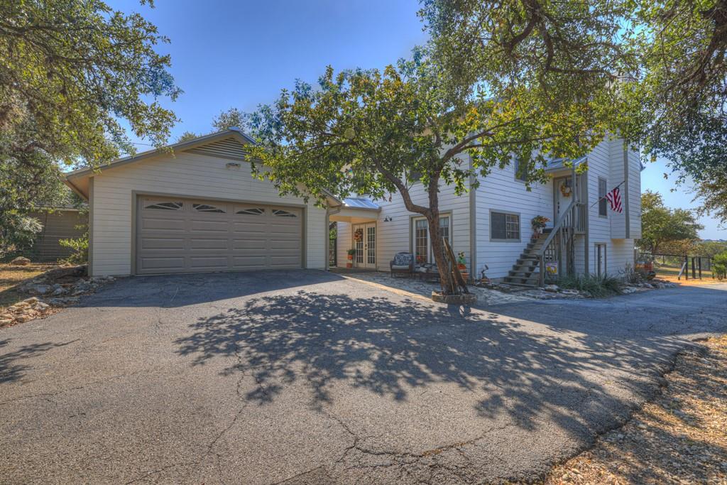 2198 Lakeshore Dr, Canyon Lake, TX 78133