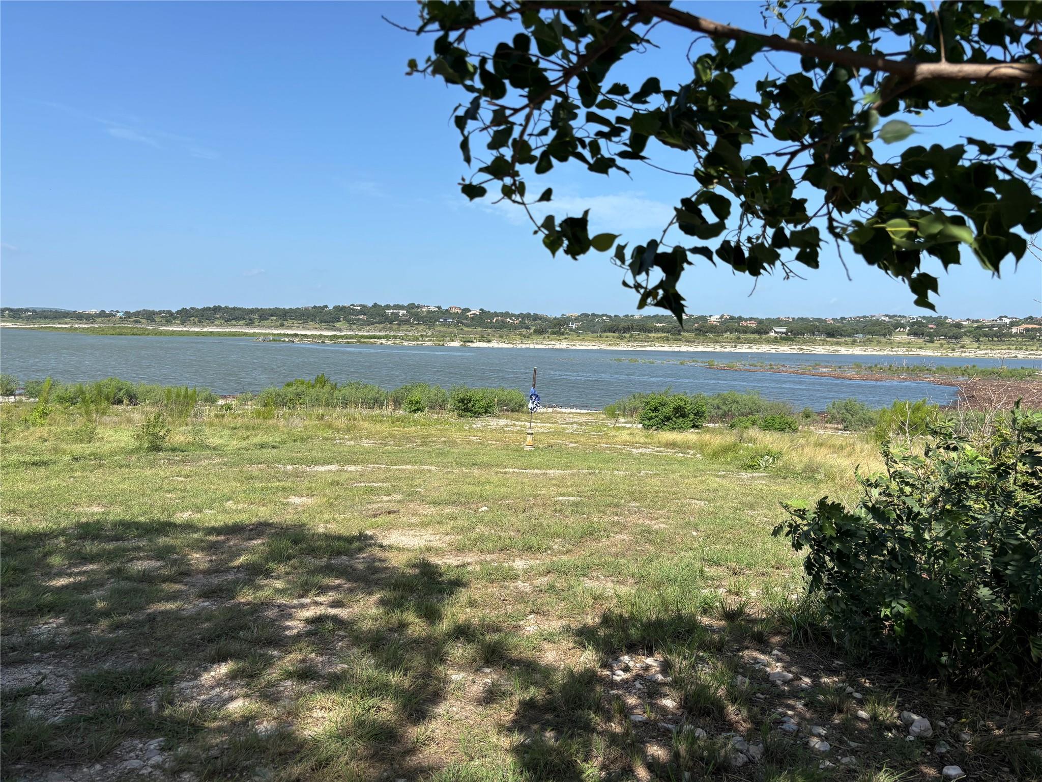 2198 Lakeshore Dr, Canyon Lake, TX 78133