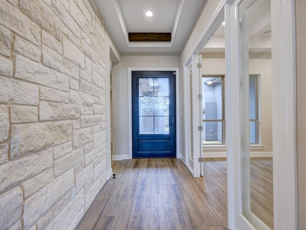 19516 Tranquility Falls Path, Lago Vista, TX 78645