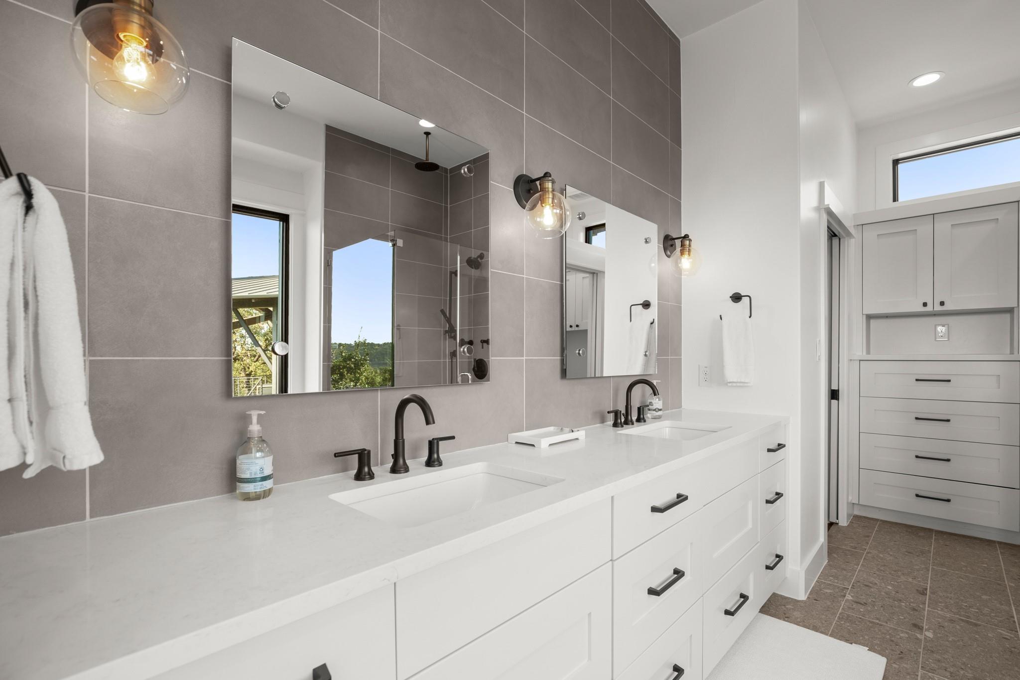 19201 Crusoe Cv # 20, Spicewood, TX 78669