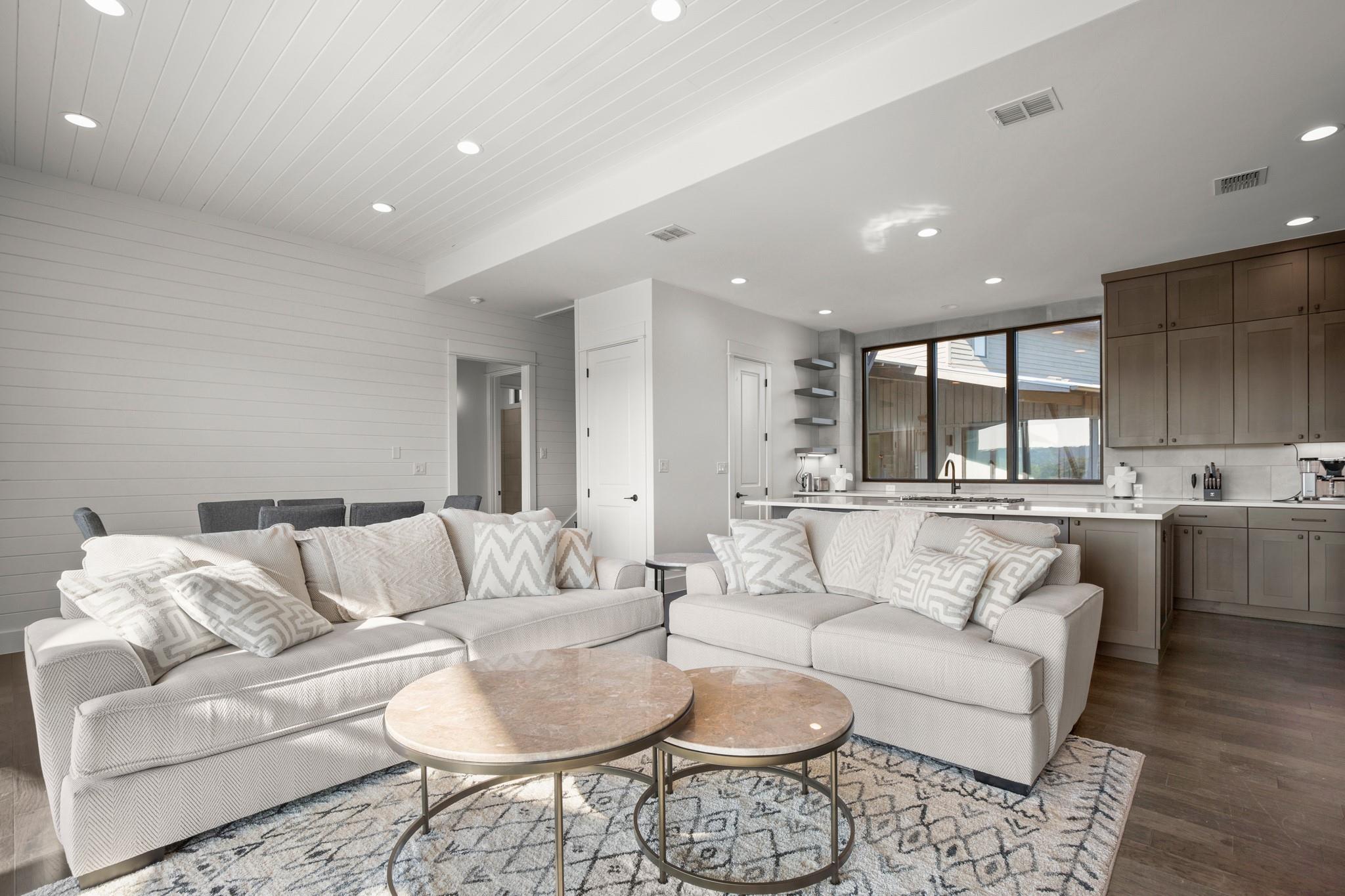 19201 Crusoe Cv # 20, Spicewood, TX 78669